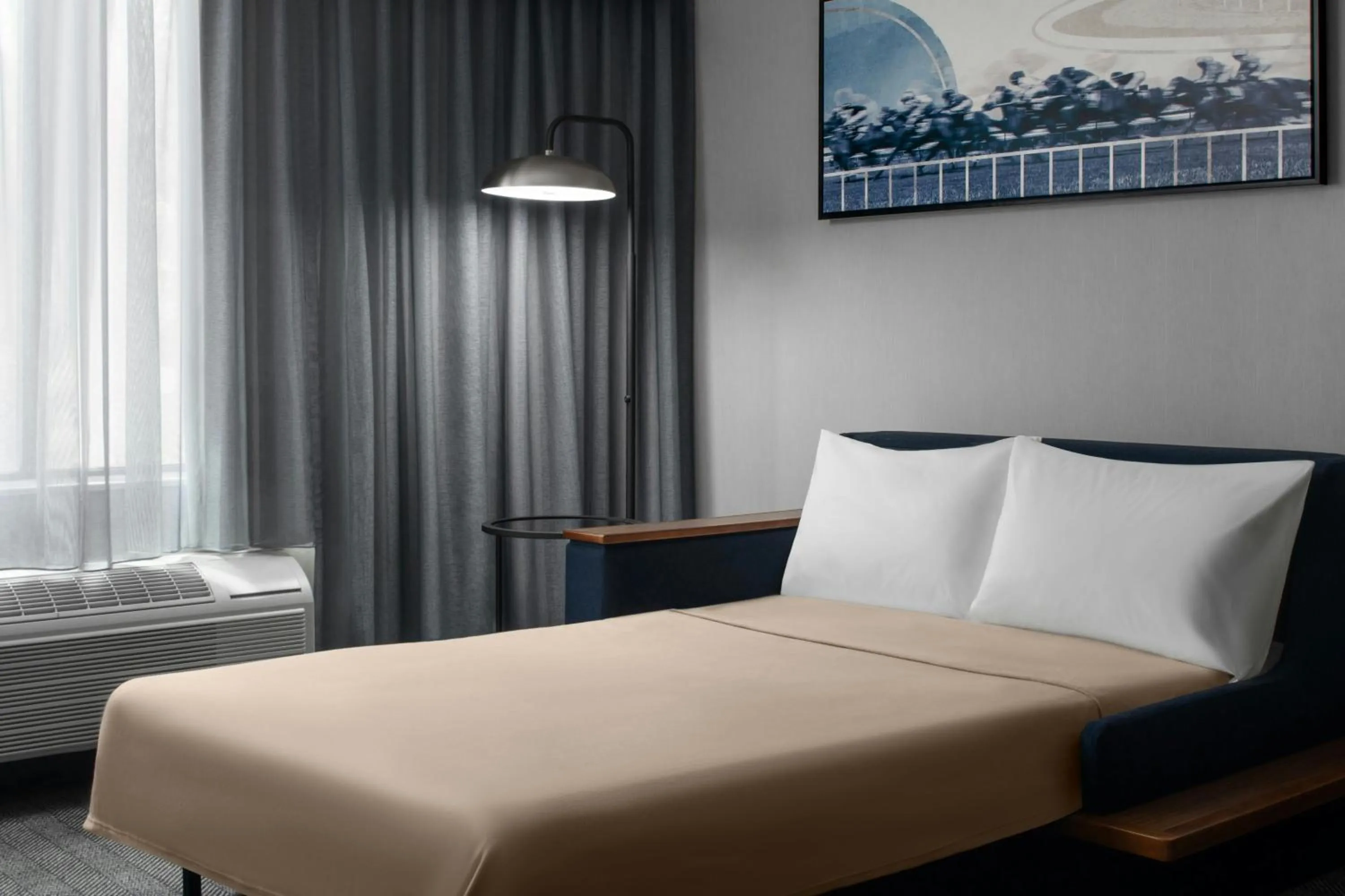 Photo of the whole room, Bed in Courtyard Los Angeles Burbank Airport