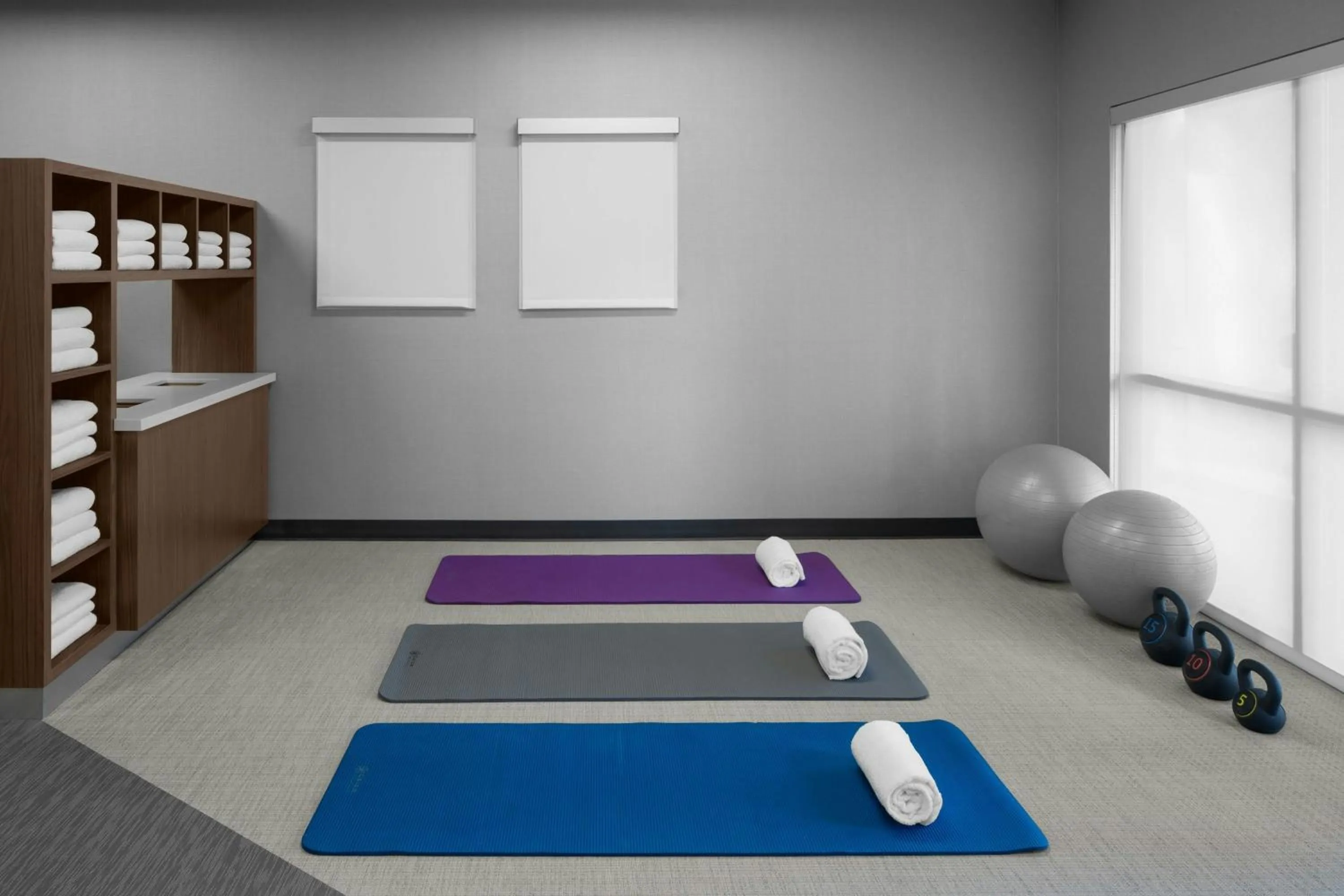 Fitness centre/facilities in Courtyard Los Angeles Burbank Airport