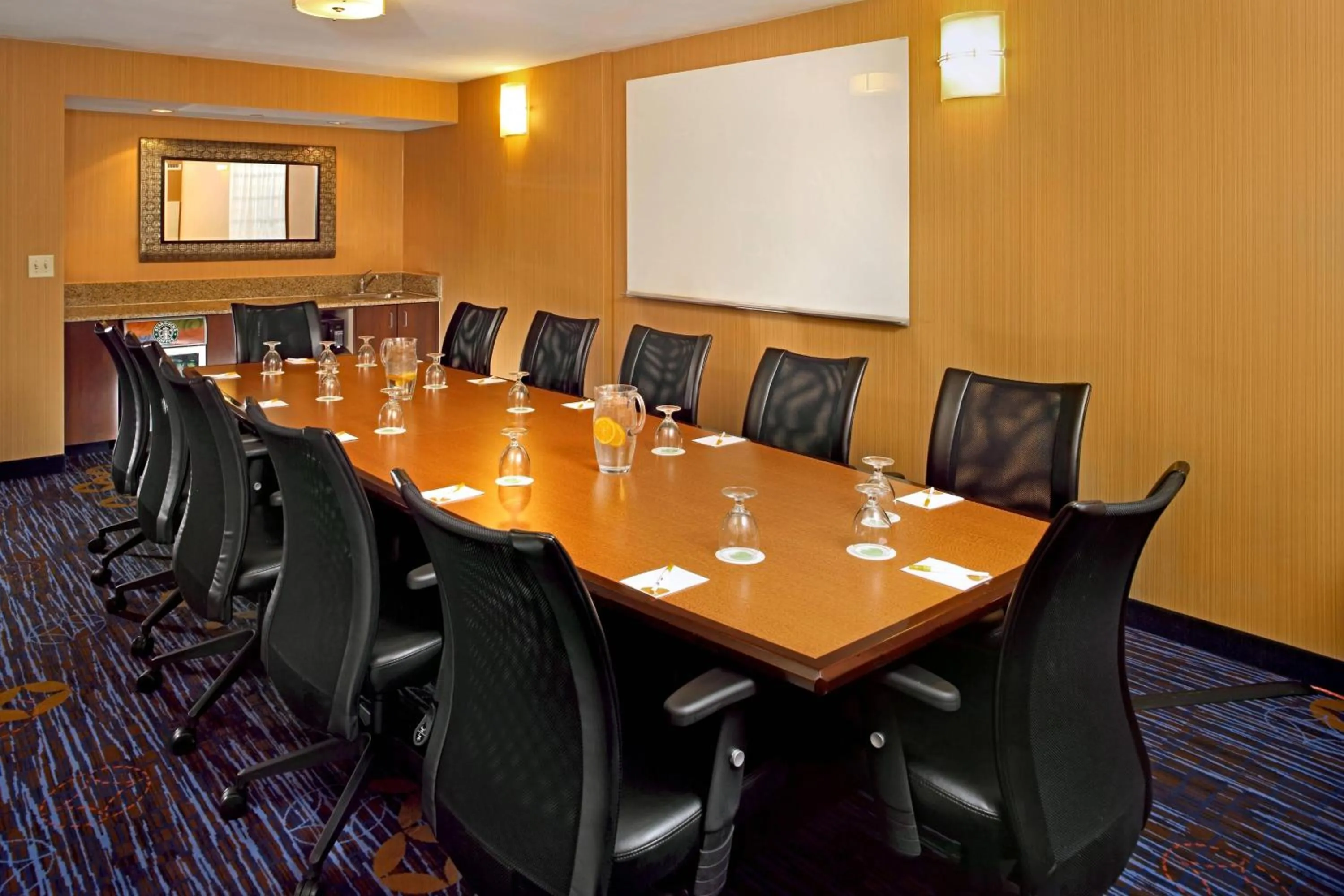 Meeting/conference room in Courtyard by Marriott Baltimore Downtown Inner Harbor