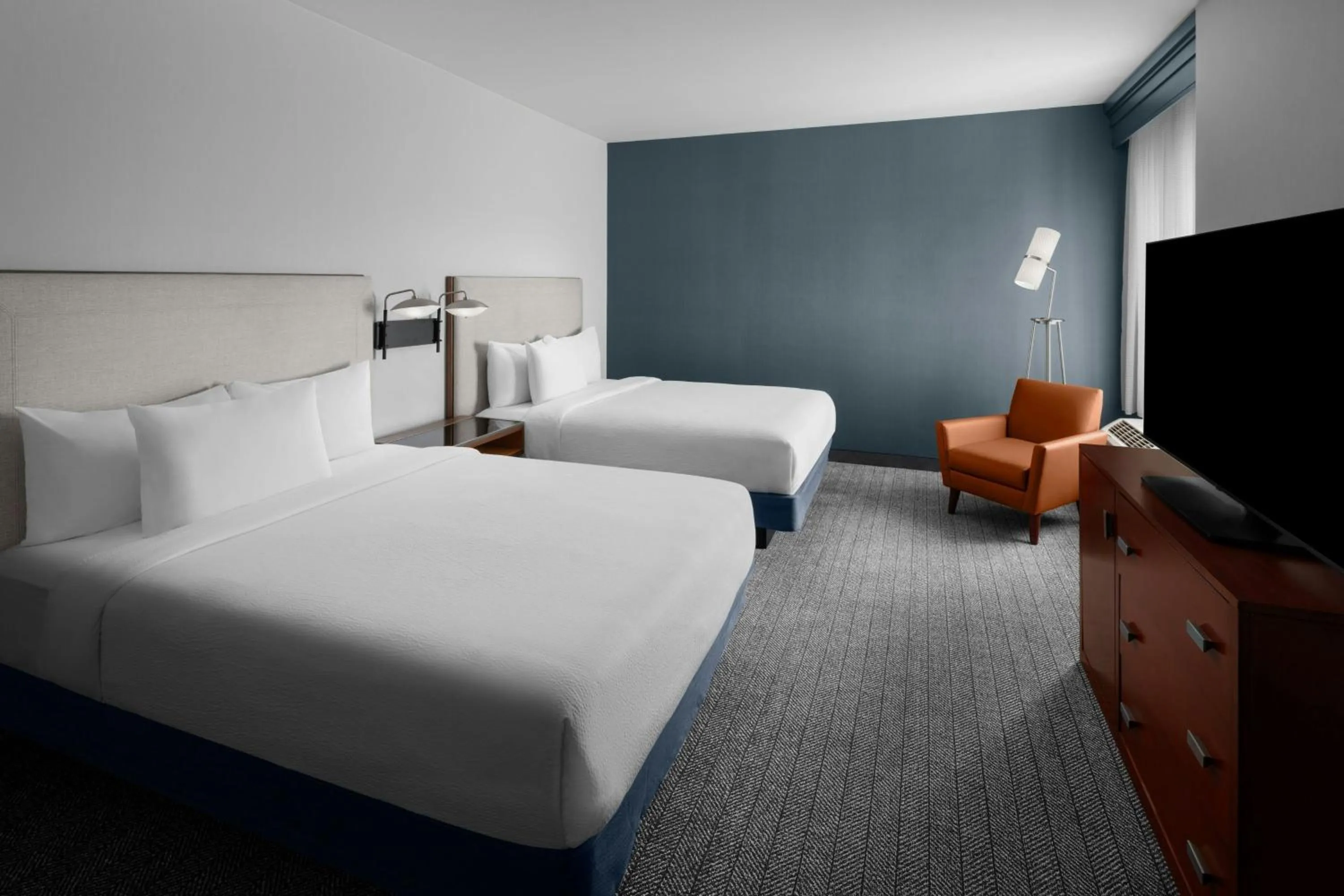 Photo of the whole room, Bed in Courtyard by Marriott Santa Clarita Valencia