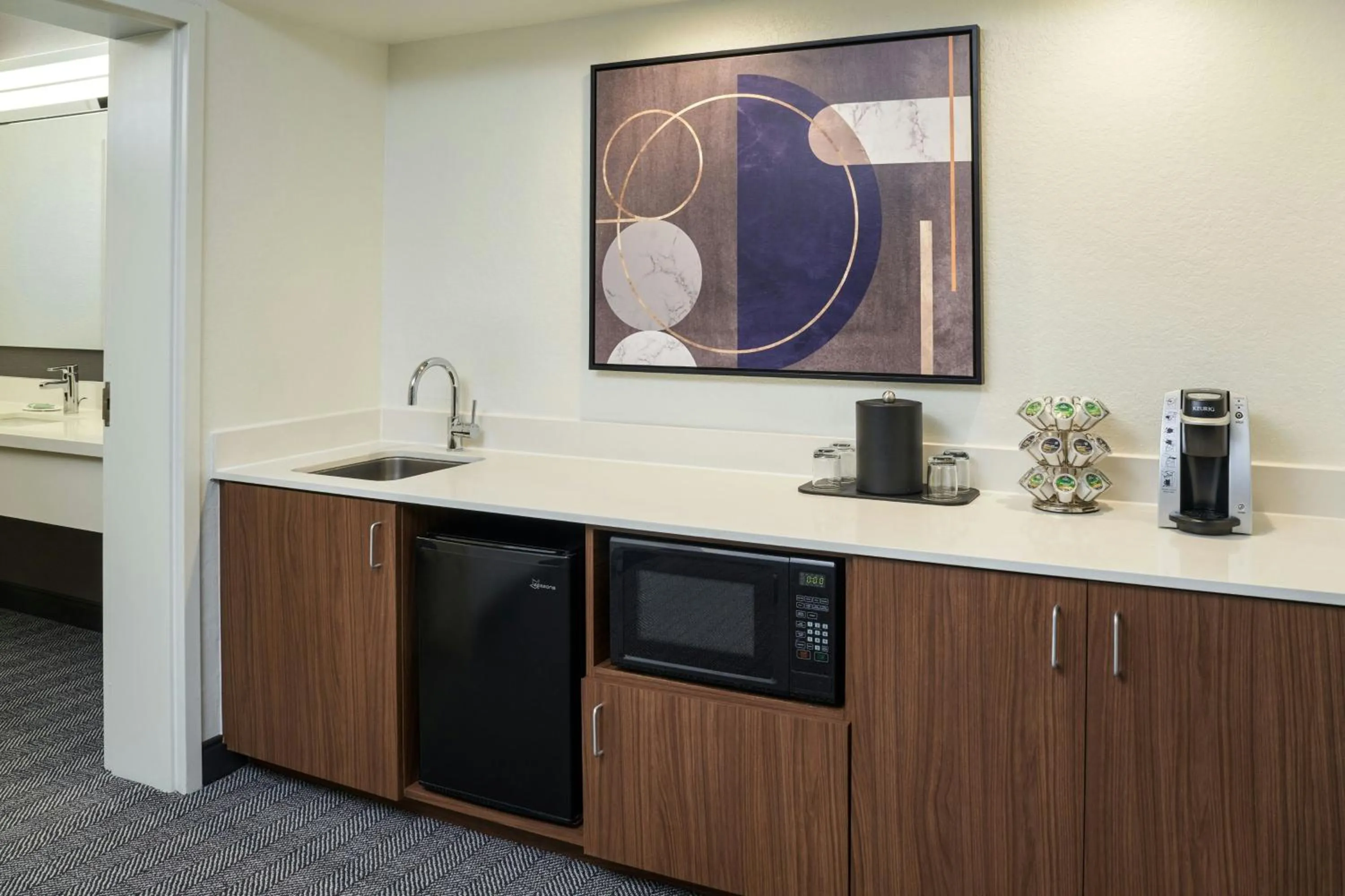 Photo of the whole room in Courtyard by Marriott Fort Lauderdale Weston