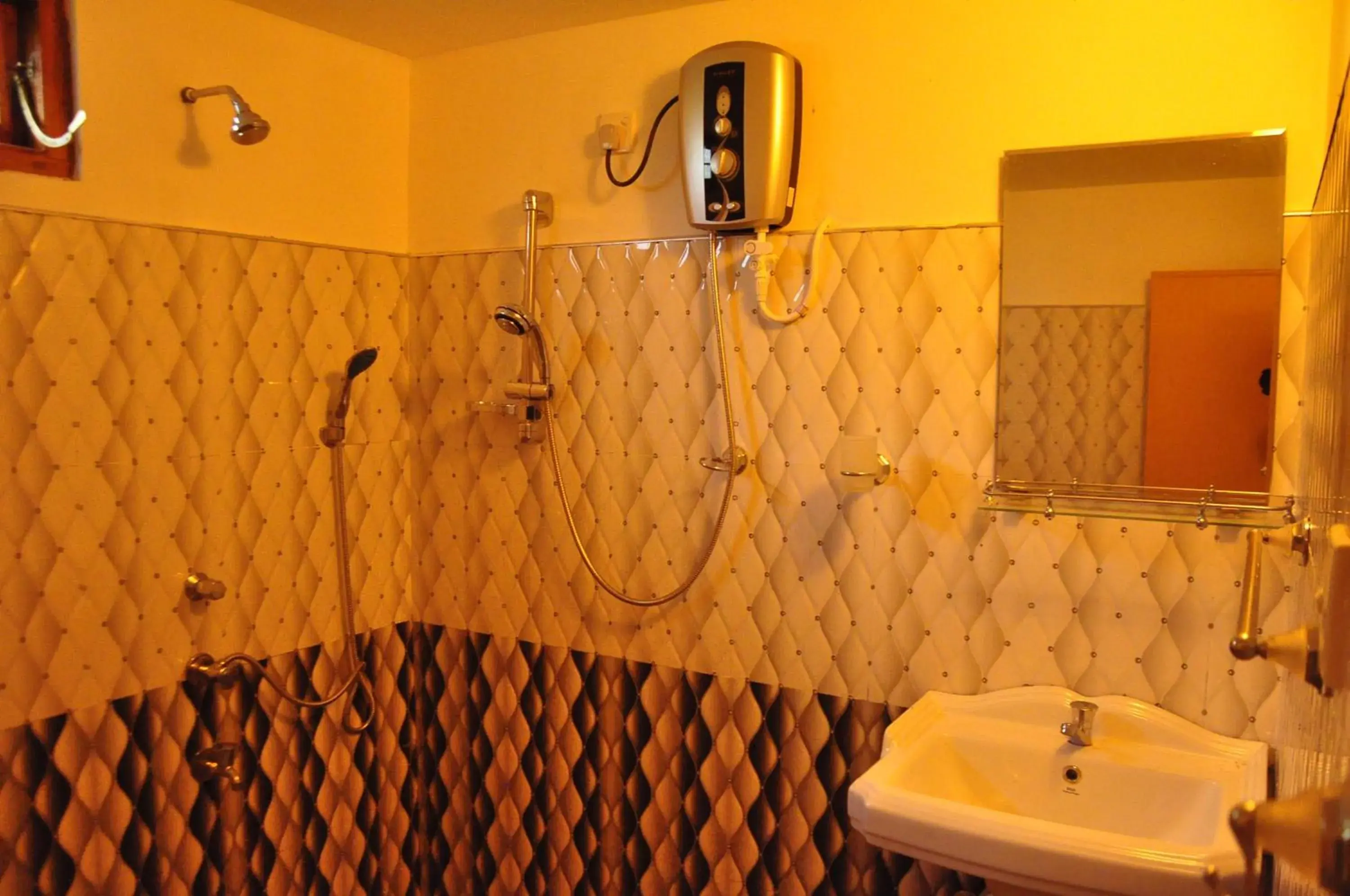 Deluxe Double Room (2 Adults + 1 Child) in Rock Lake Home Stay Deluxe Double Room (2 Adults + 1 Child) in Rock Lake Home Stay