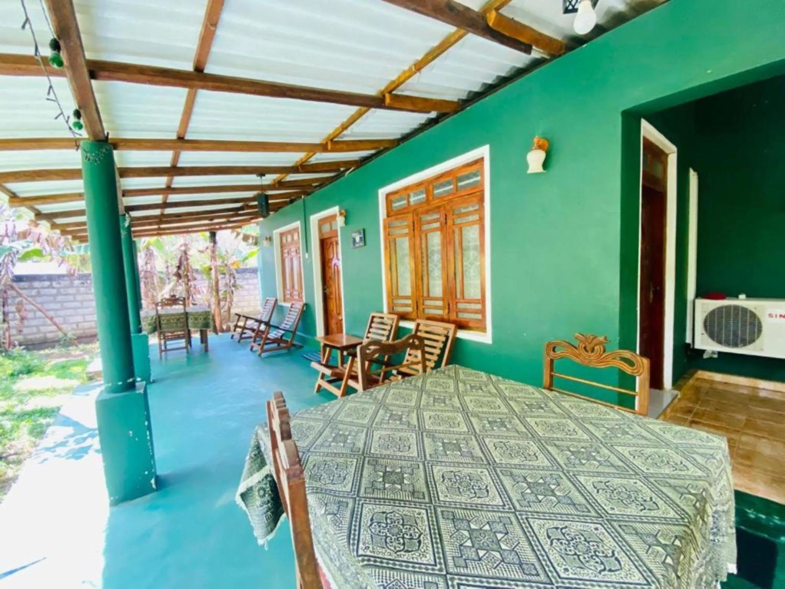 Property building in Rock Lake Home Stay