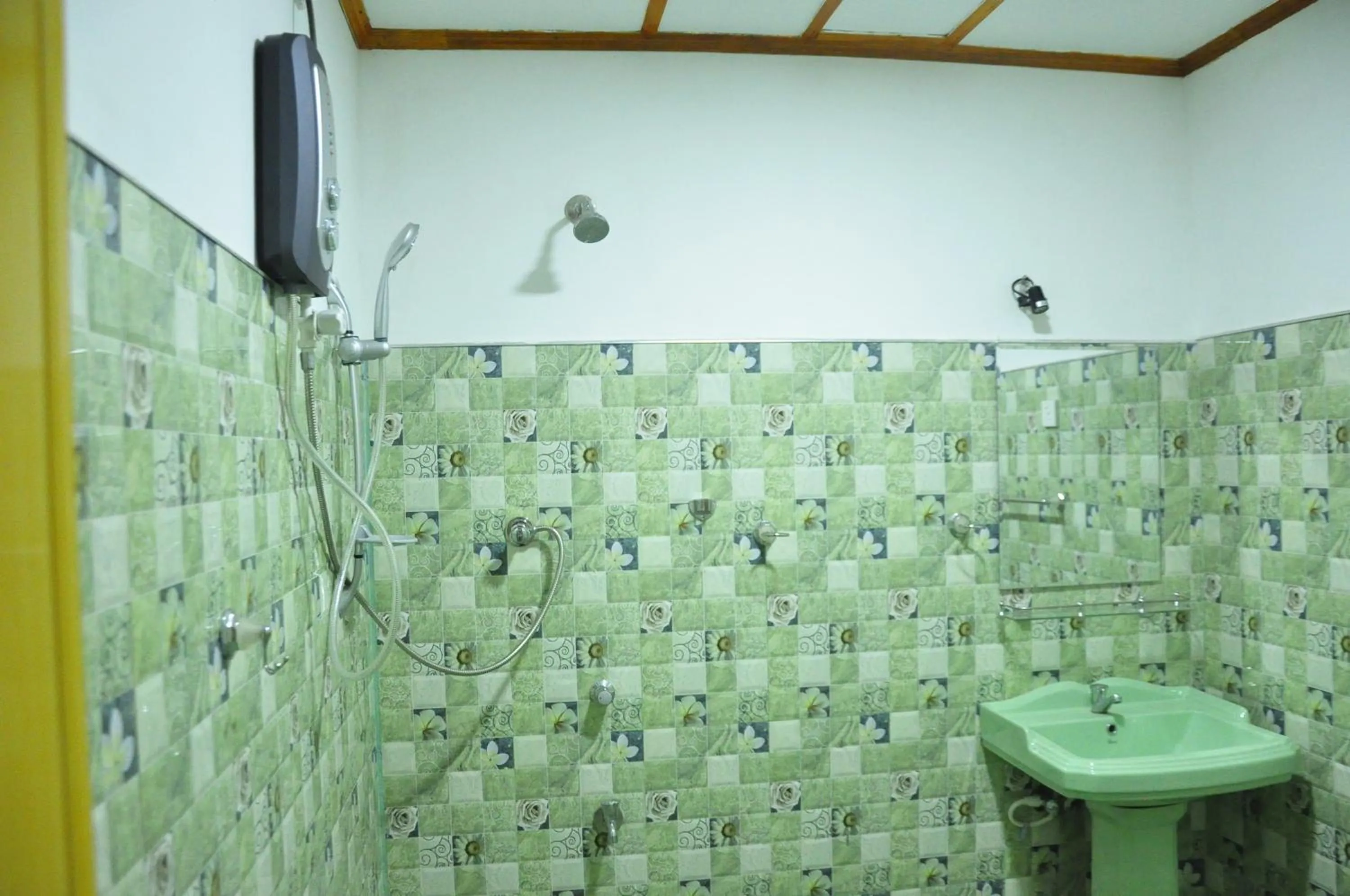 Bathroom in Rock Lake Home Stay
