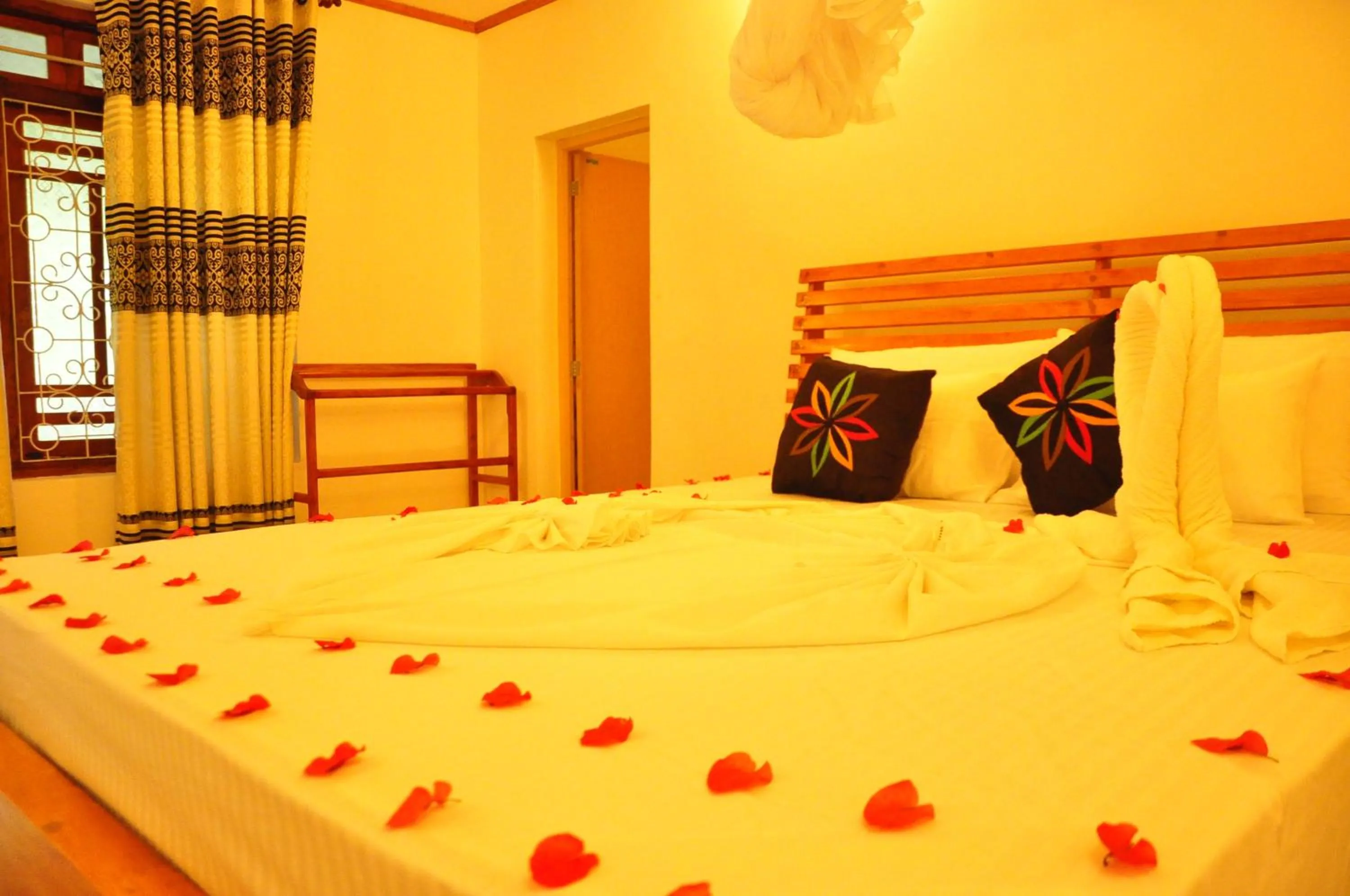 Bed in Rock Lake Home Stay