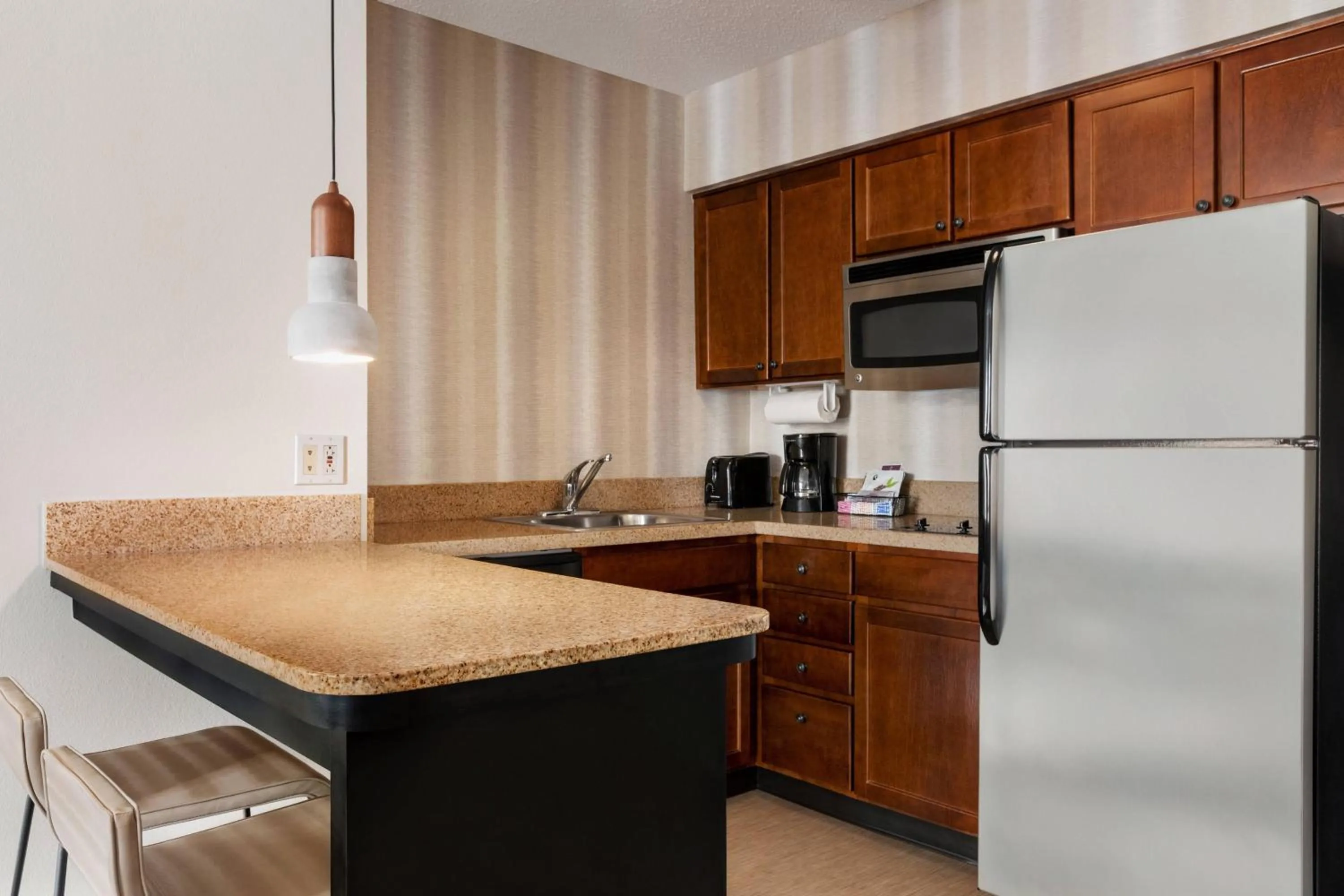 Kitchen or kitchenette in Residence Inn Baltimore White Marsh