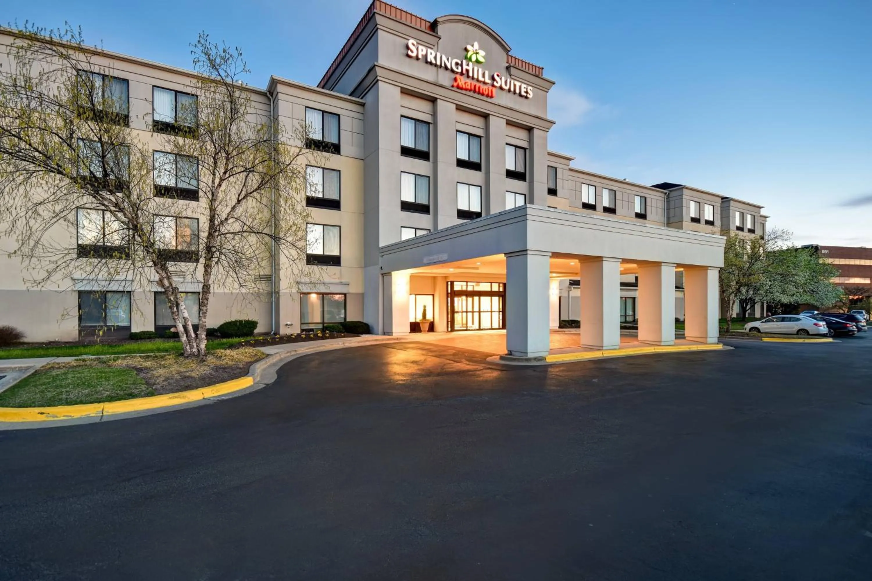 Property building in SpringHill Suites by Marriott Baltimore BWI Airport