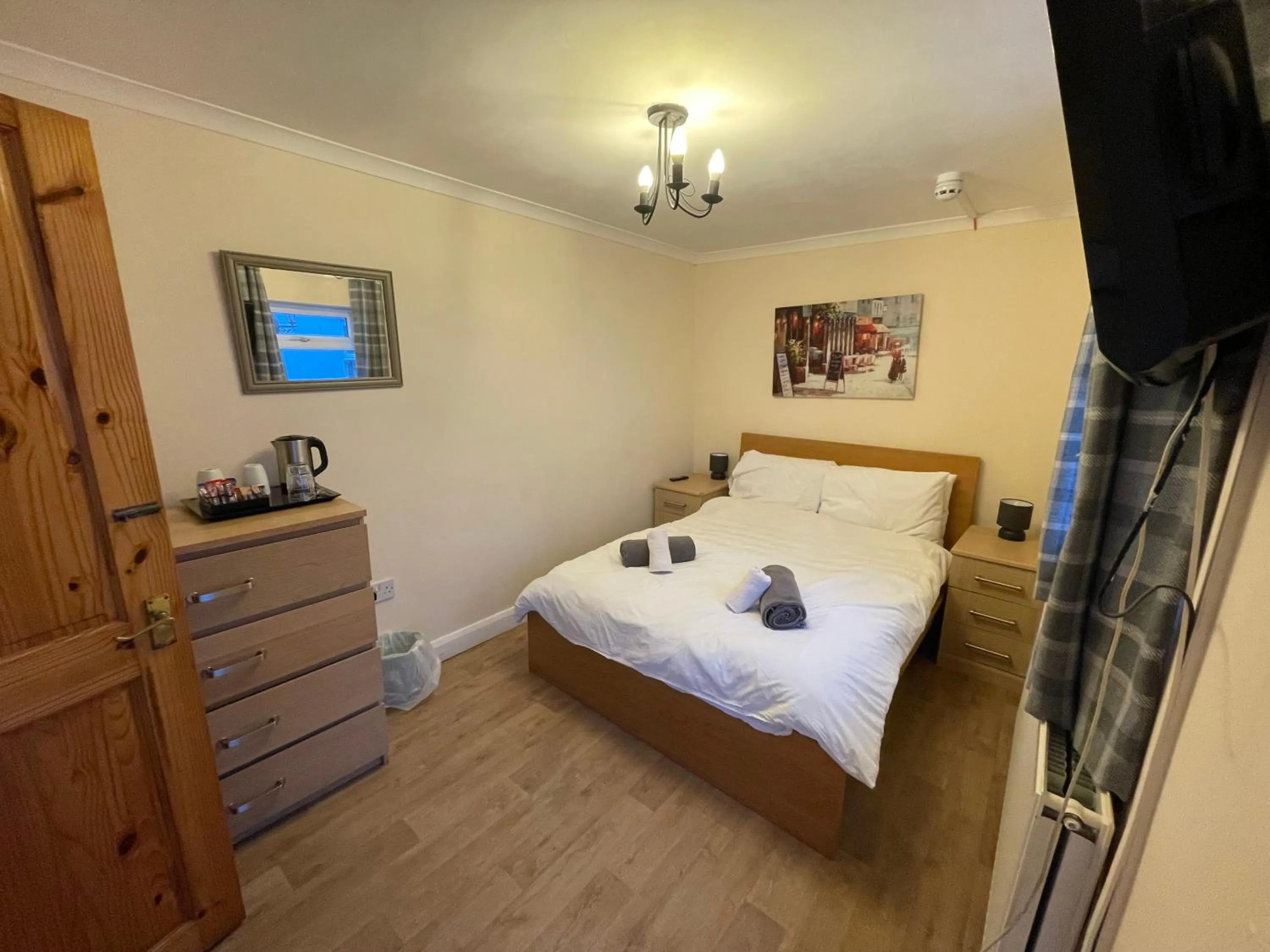 Bed in Admiral Blake Guesthouse