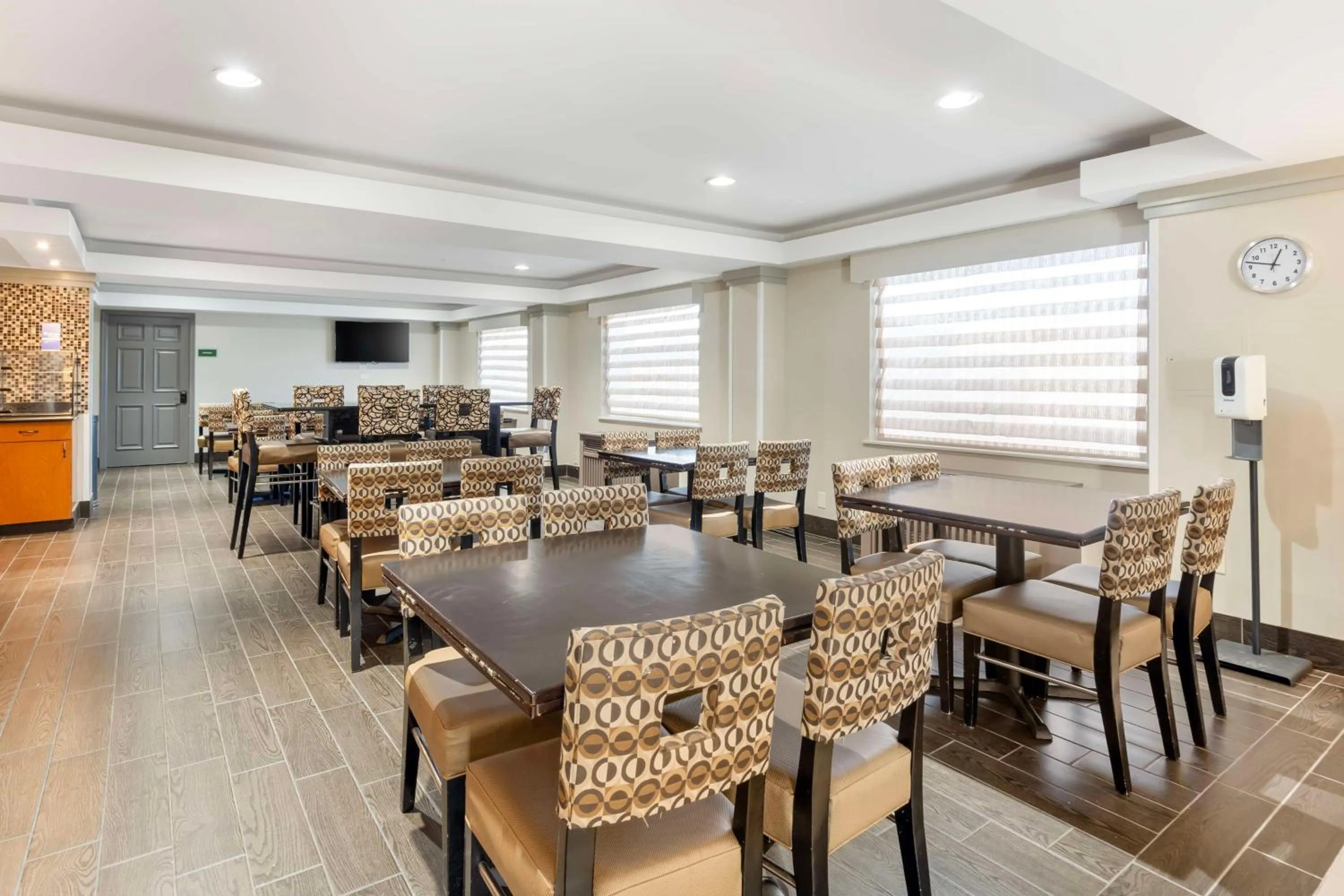Seating area in Best Western Glenview - Chicagoland Inn and Suites