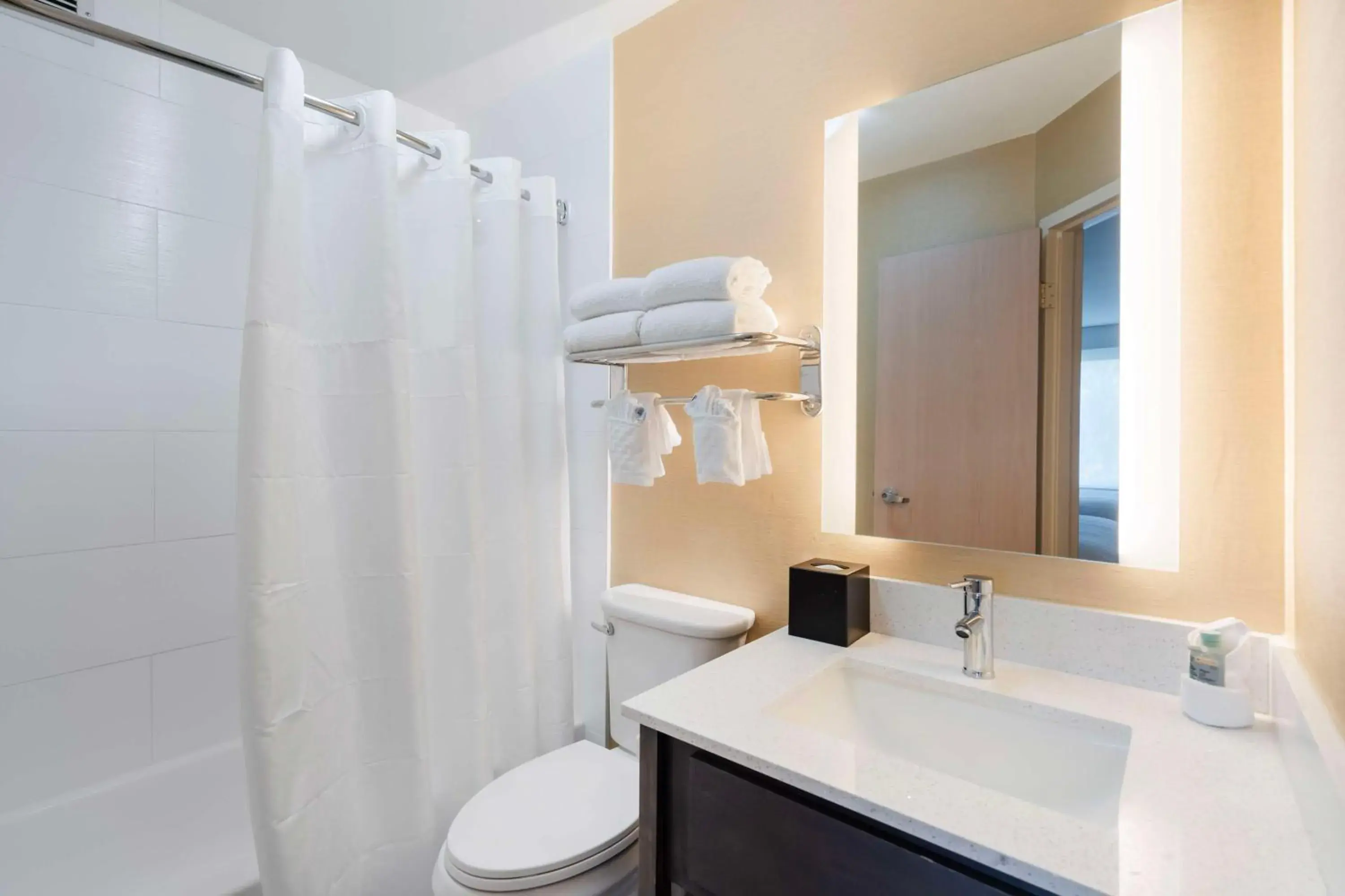 Toilet in Best Western Glenview - Chicagoland Inn and Suites Toilet in Best Western Glenview - Chicagoland Inn and Suites