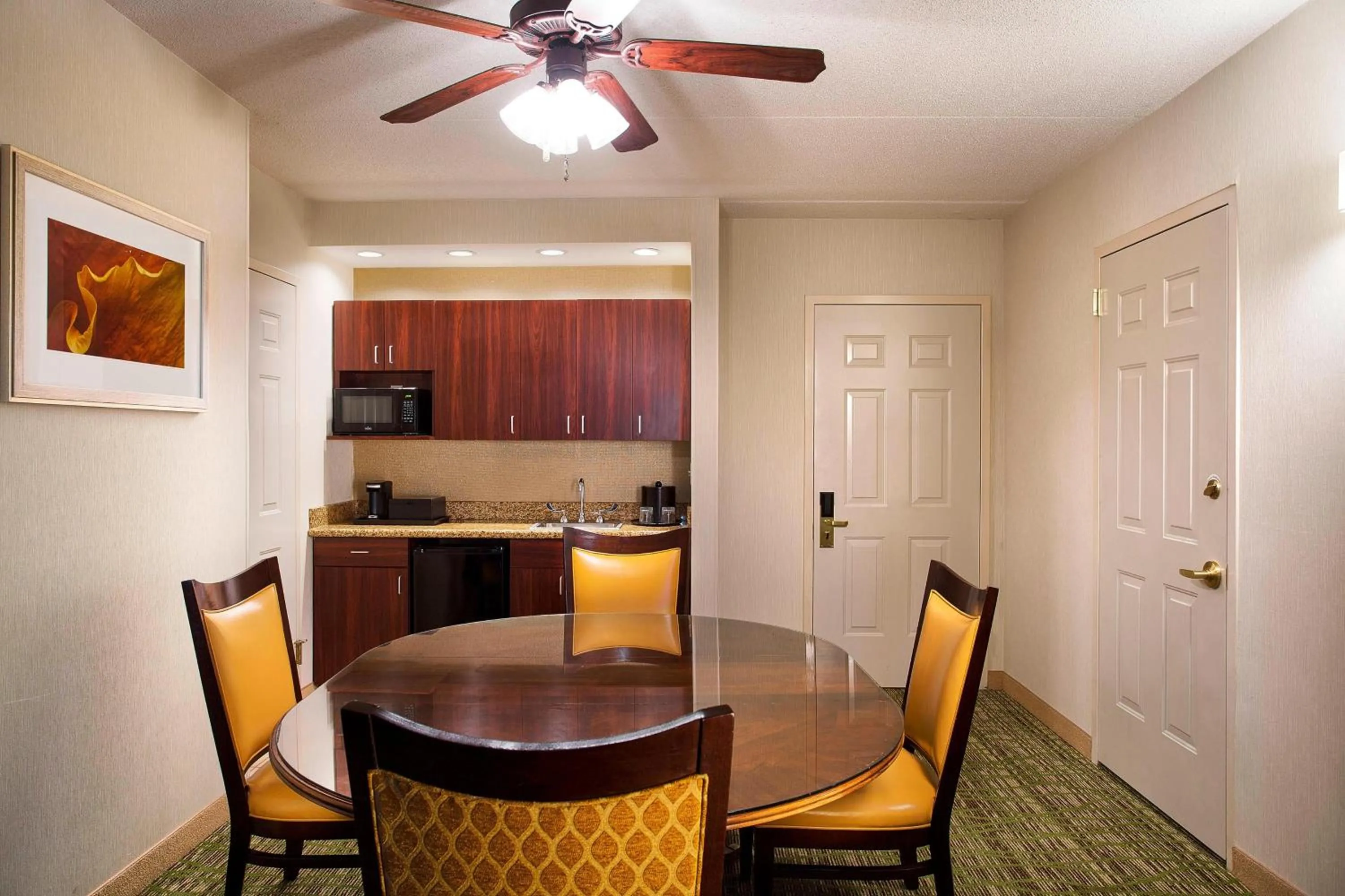 Lounge or bar in Chicago Marriott Midway