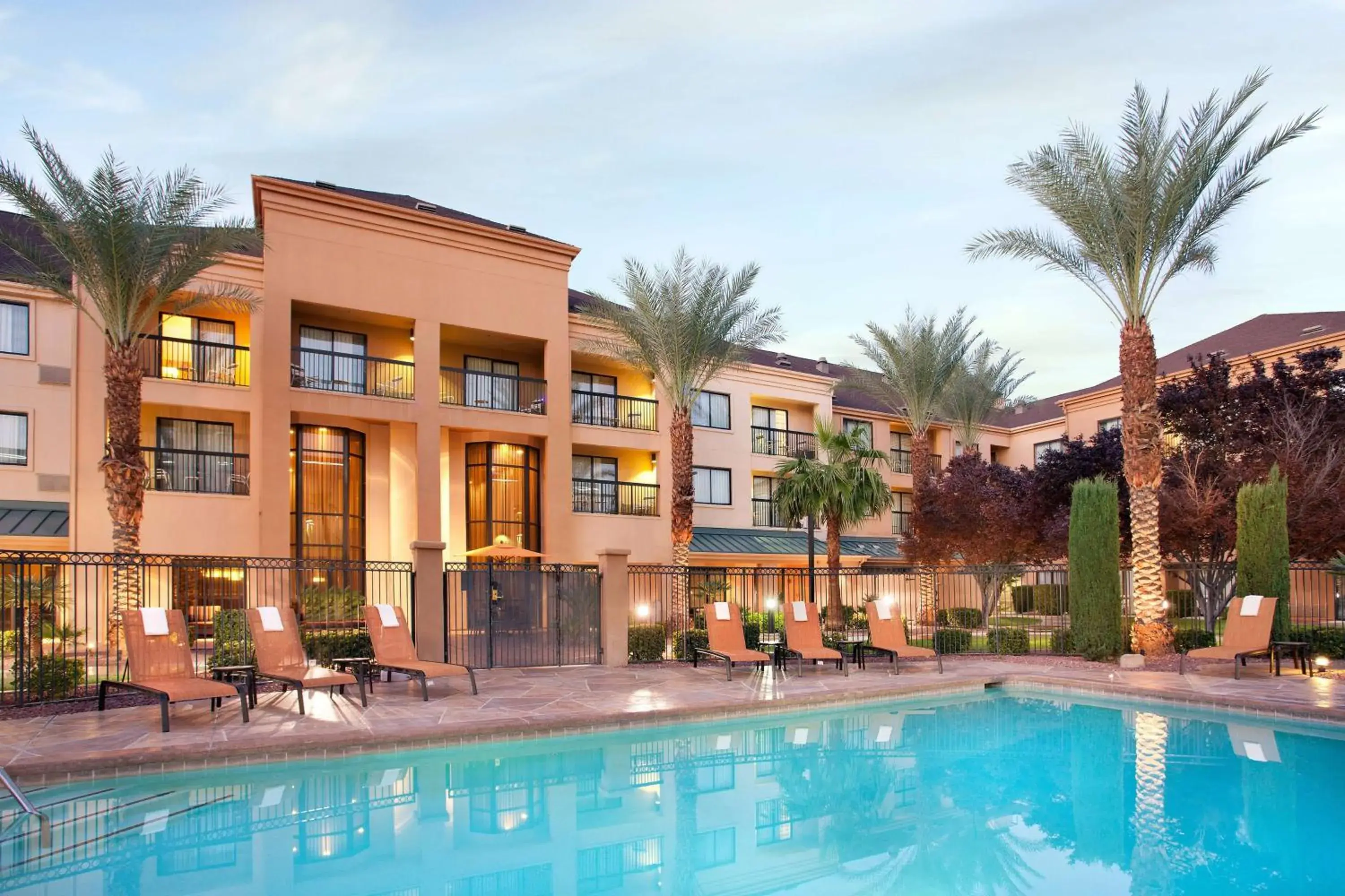 Pool view in Sonesta Select Las Vegas Summerlin Pool view in Sonesta Select Las Vegas Summerlin