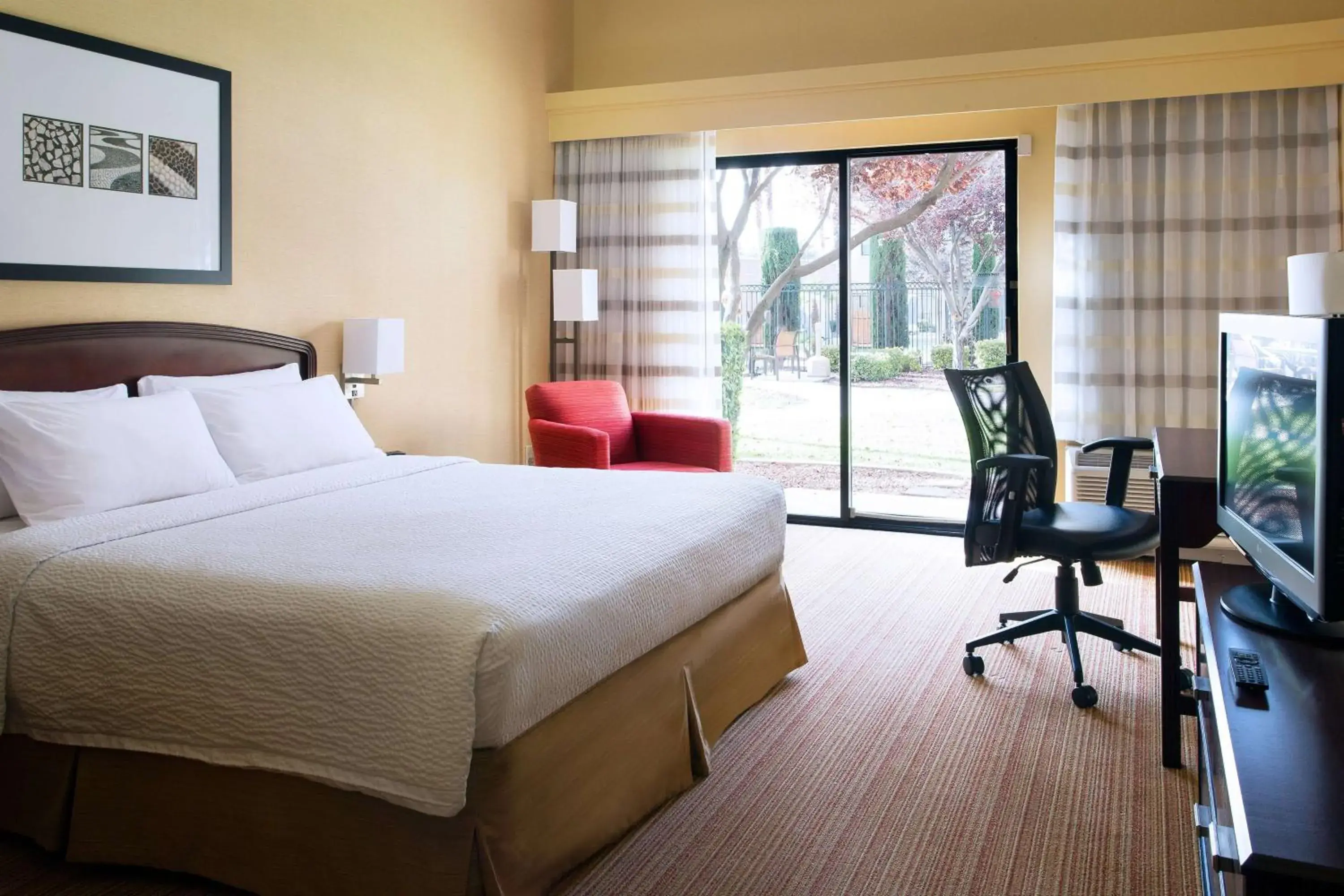 Bedroom, Bed in Sonesta Select Las Vegas Summerlin Bedroom, Bed in Sonesta Select Las Vegas Summerlin