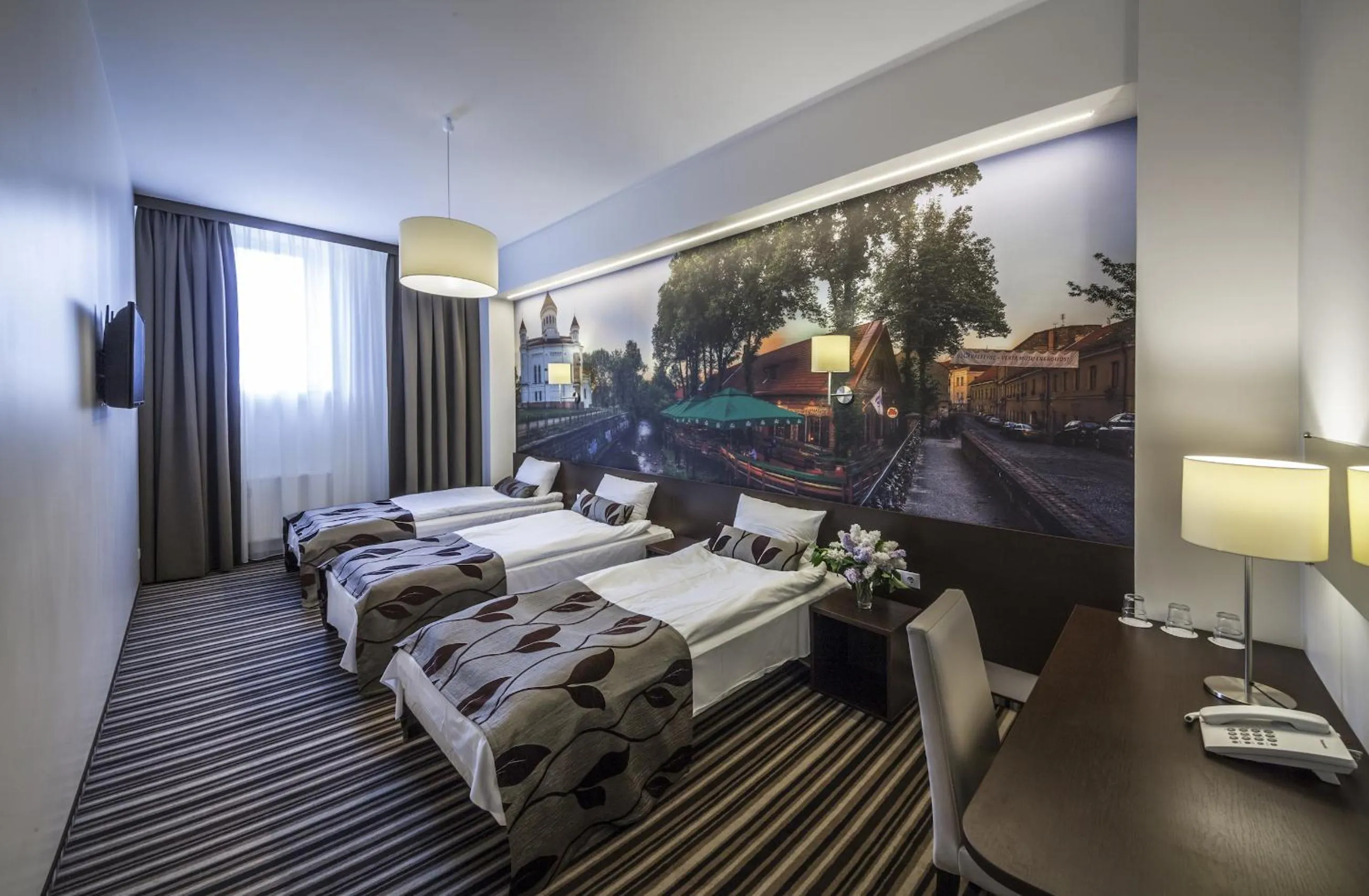 Seating area, Bed in Vilnius City Hotel