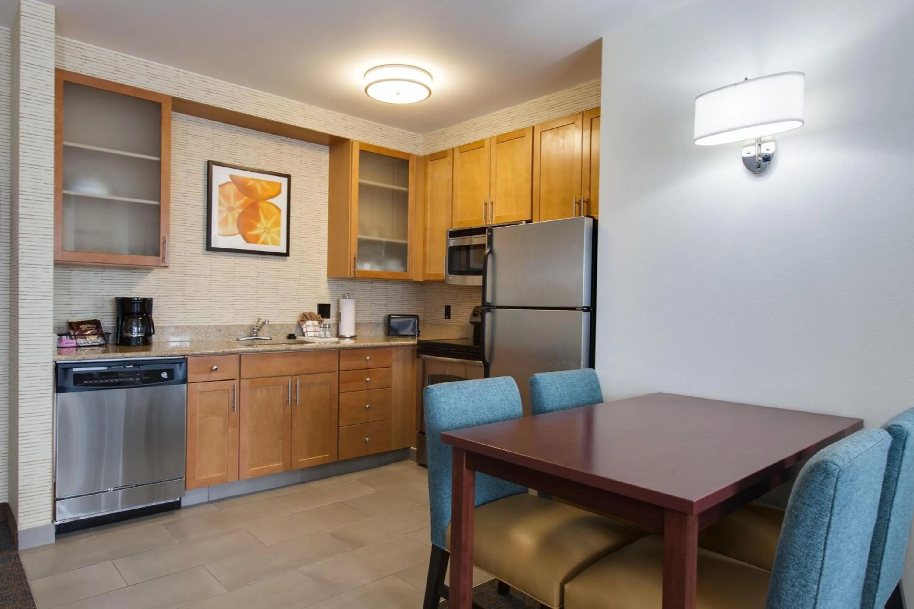 Bedroom in Residence Inn Chicago Midway Airport
