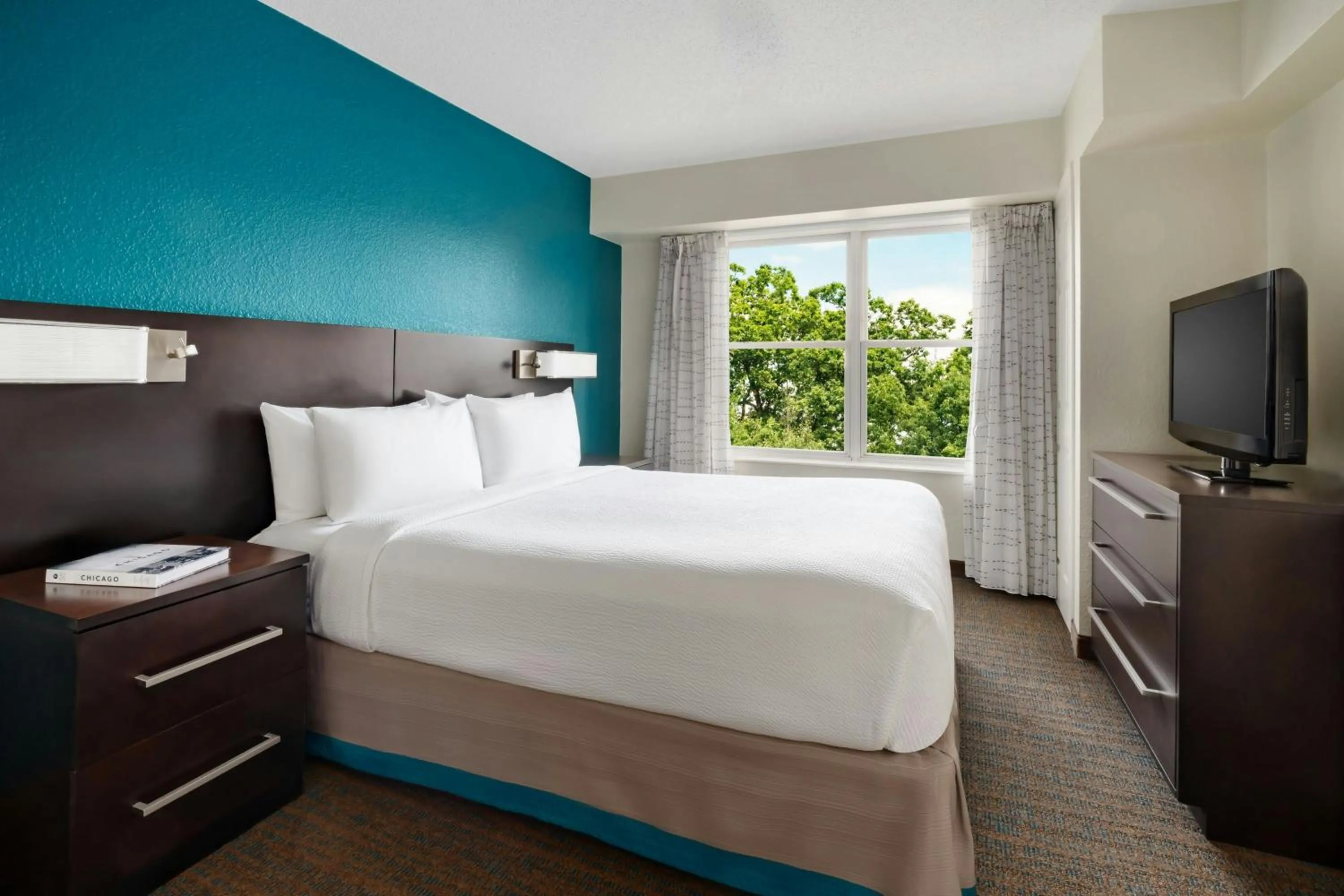 Bedroom, Bed in Residence Inn Chicago O'Hare