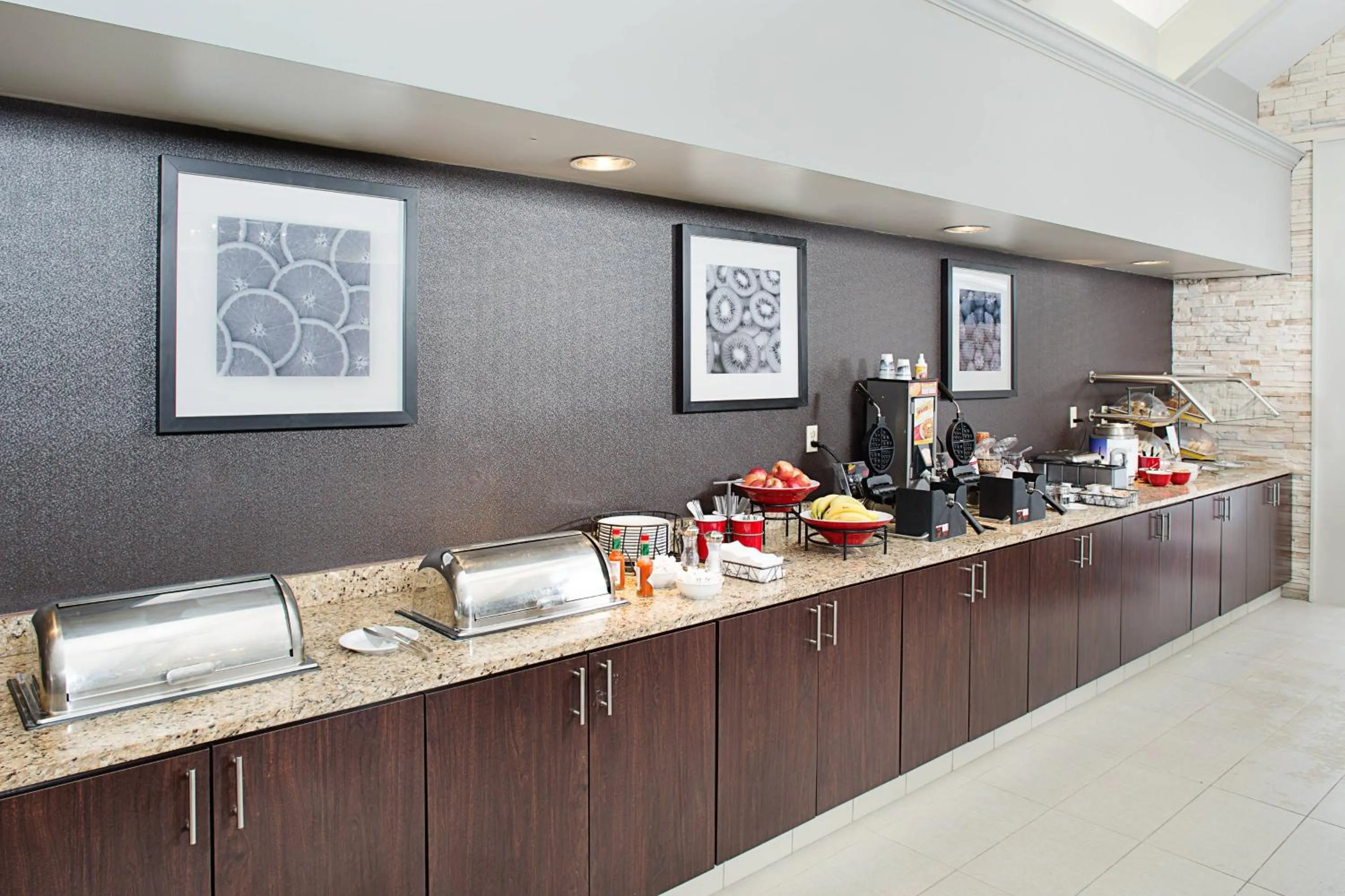 Breakfast in Residence Inn Chicago O'Hare