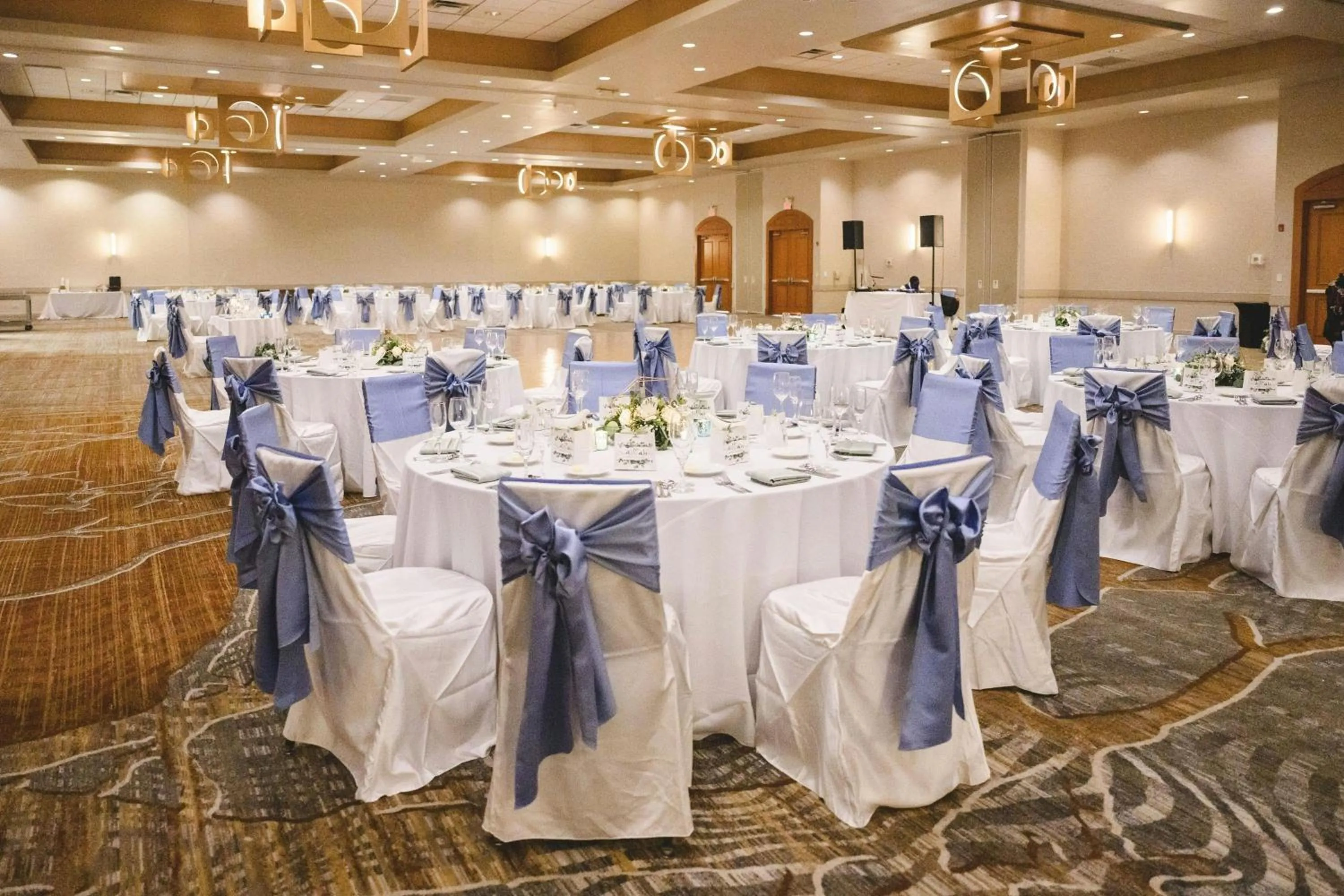 Lobby or reception in Chicago Marriott Southwest at Burr Ridge