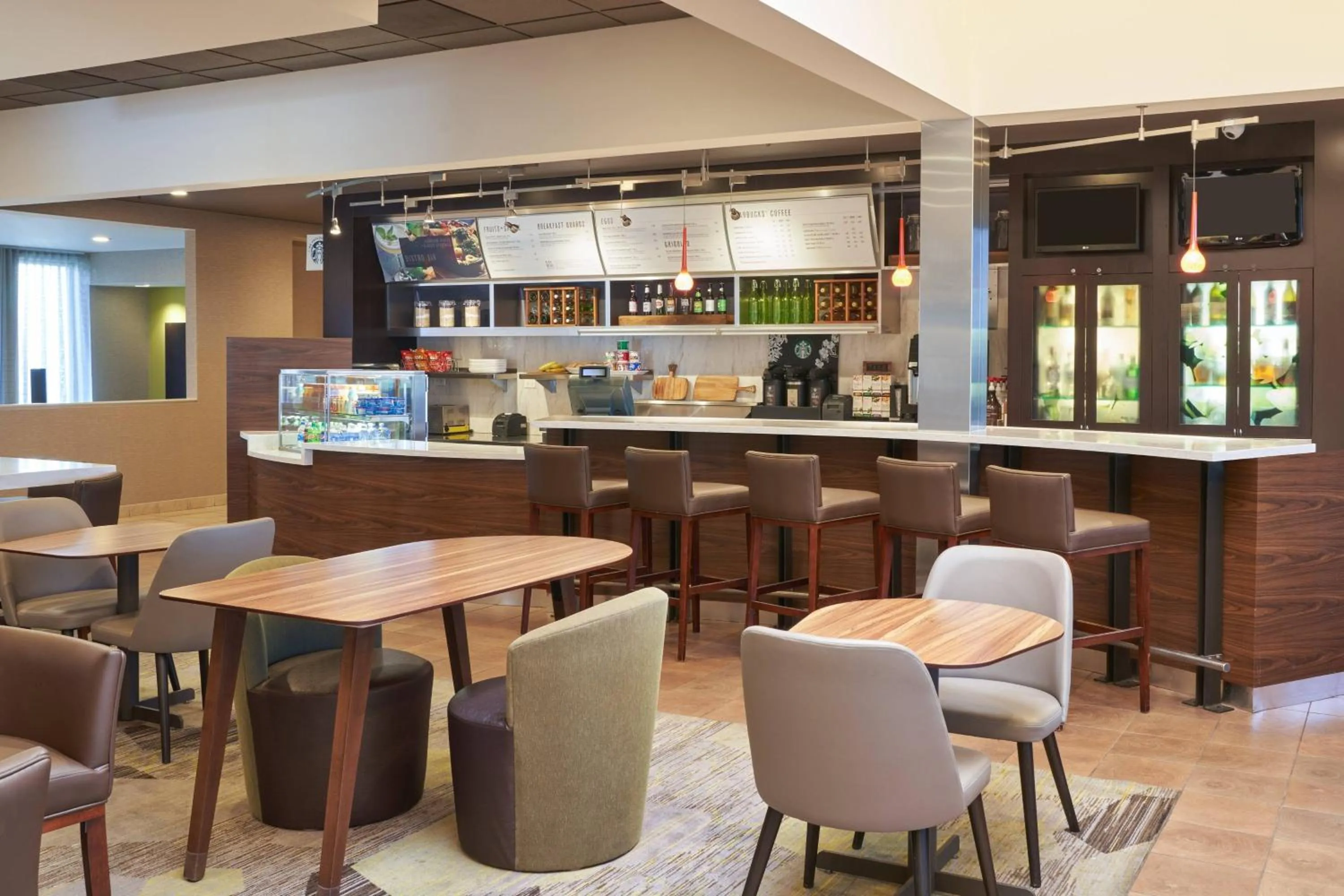 Restaurant/places to eat in Courtyard Chicago Wood Dale / Itasca