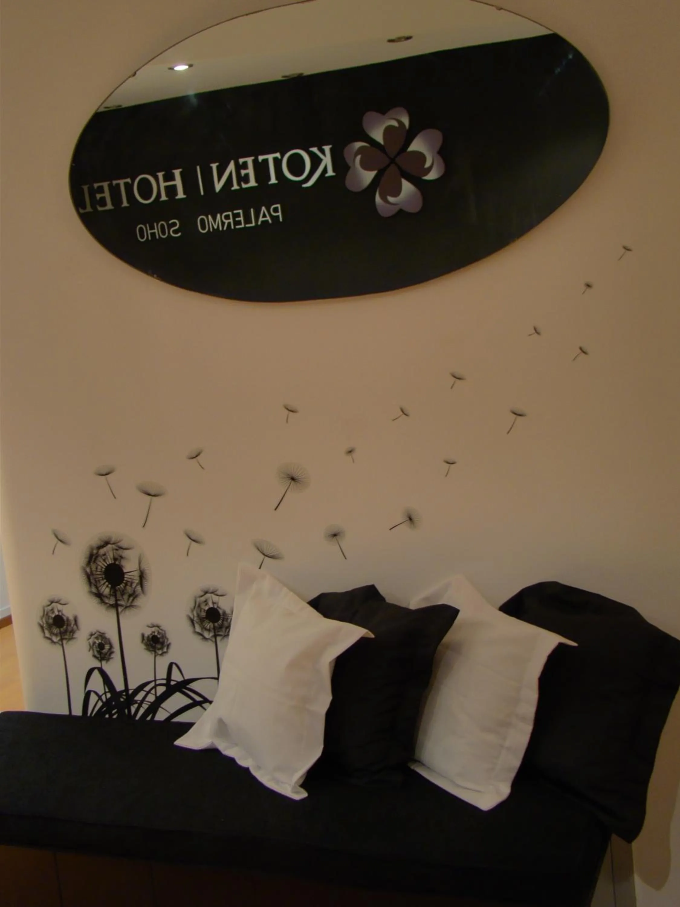 Lobby or reception, Bed in Koten Hotel