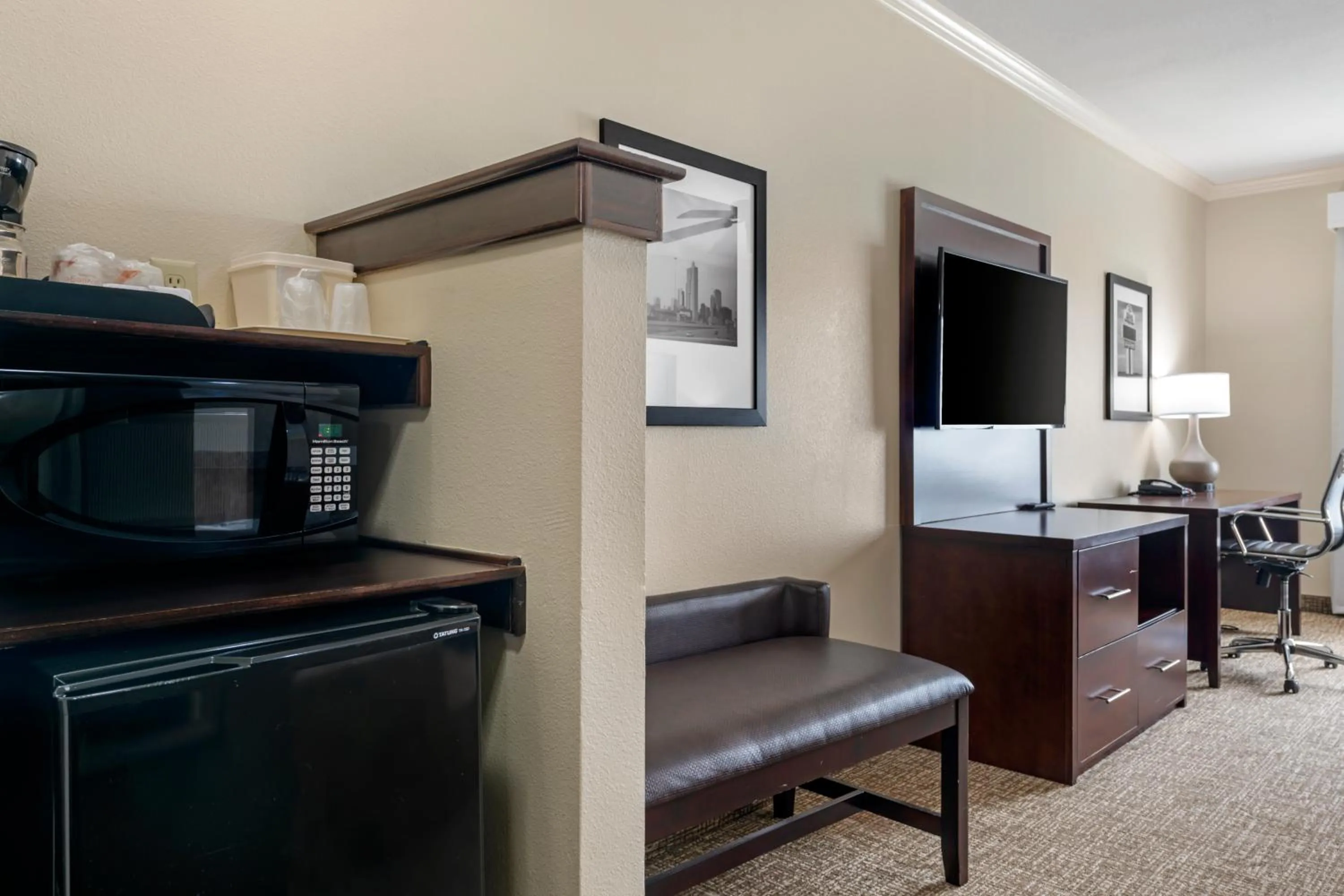 TV and multimedia in Comfort Inn & Suites Fort Worth - Fossil Creek