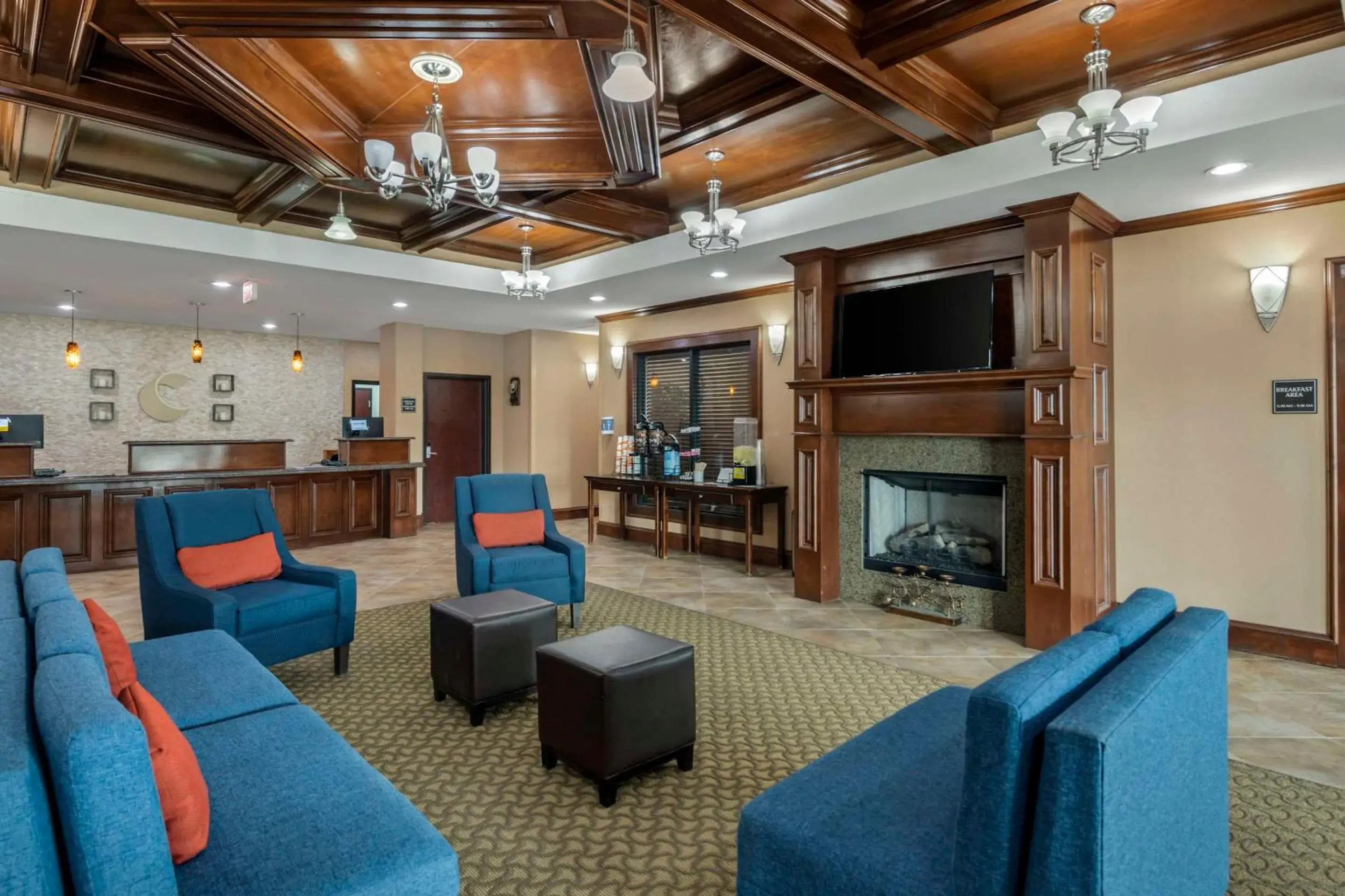 Lobby or reception, Seating Area in Comfort Inn & Suites Fort Worth - Fossil Creek