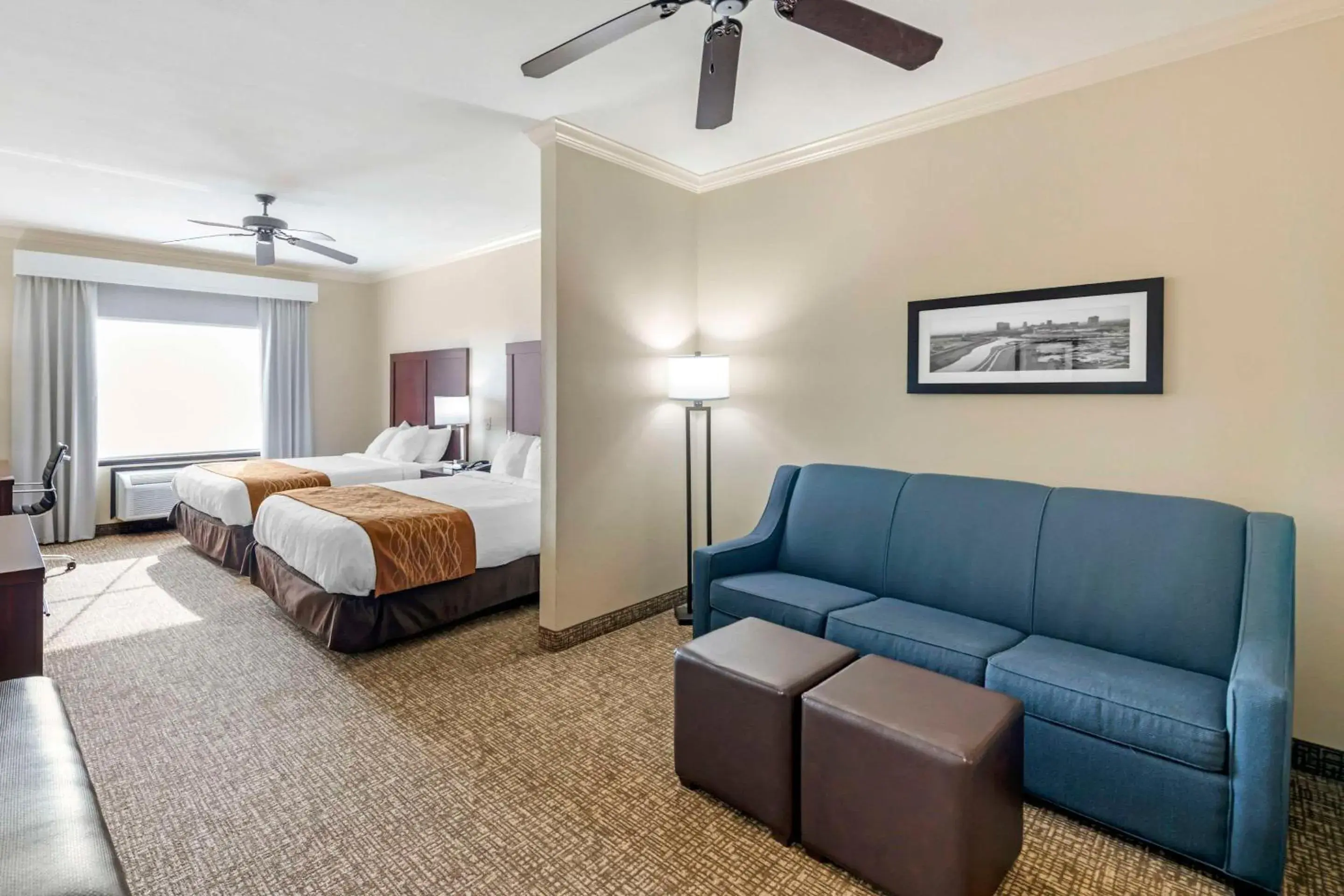 Bedroom, Bed in Comfort Inn & Suites Fort Worth - Fossil Creek