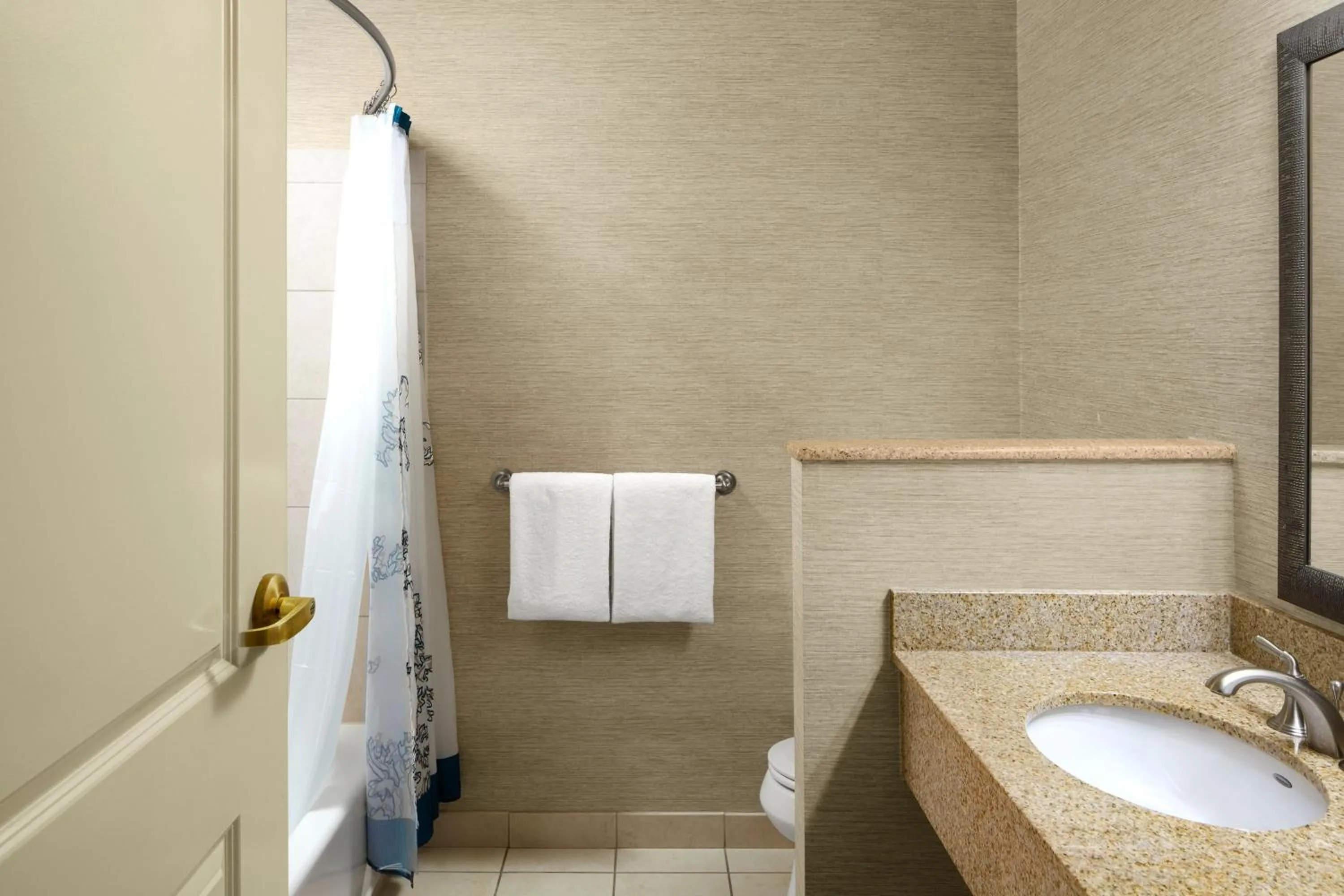 Bathroom in Courtyard Charleston Mount Pleasant