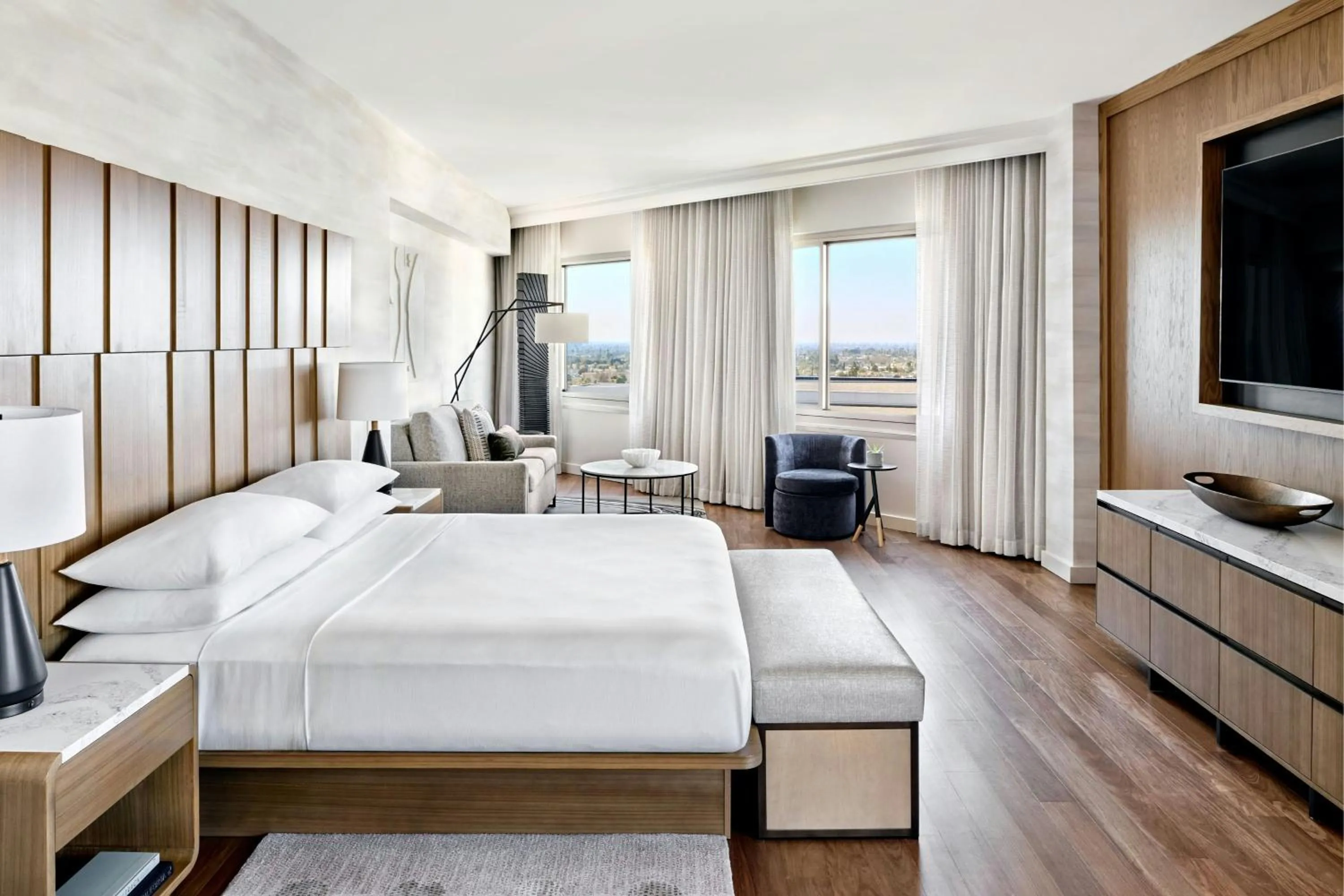 Bedroom, Bed in Anaheim Marriott