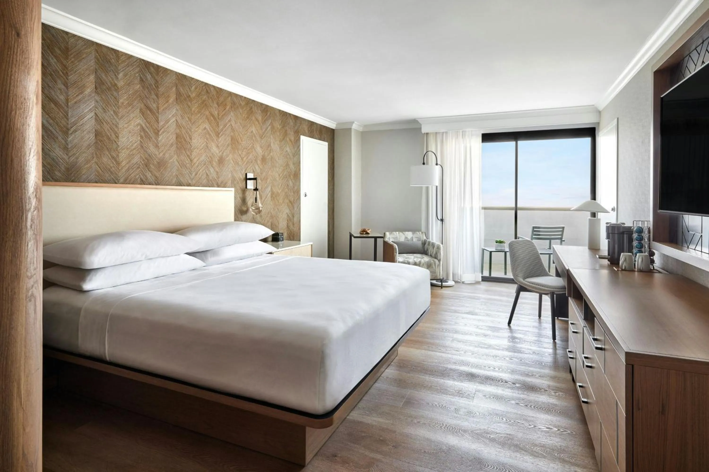 Bedroom, Bed in Anaheim Marriott