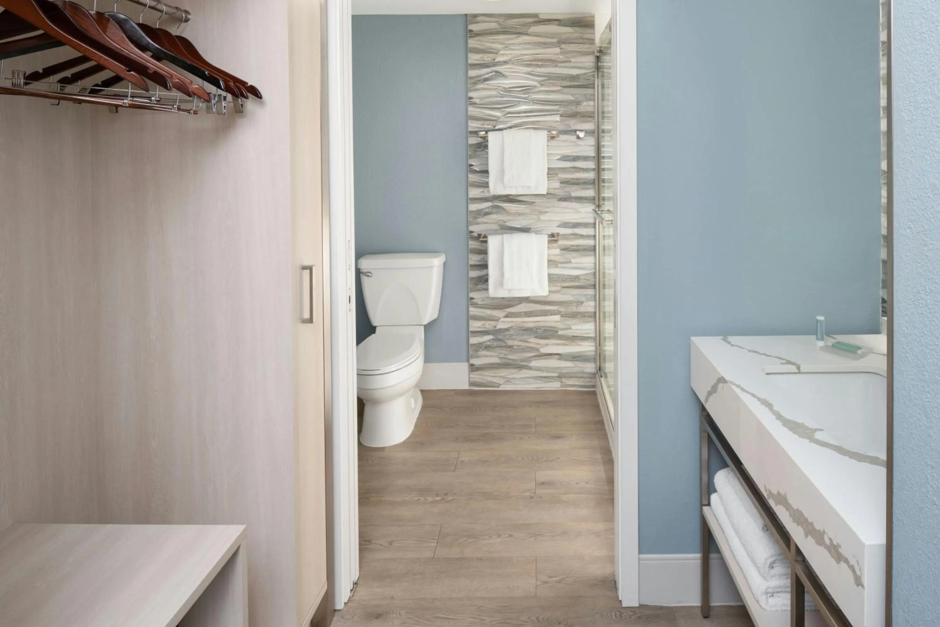 Bathroom in Courtyard Charleston Waterfront