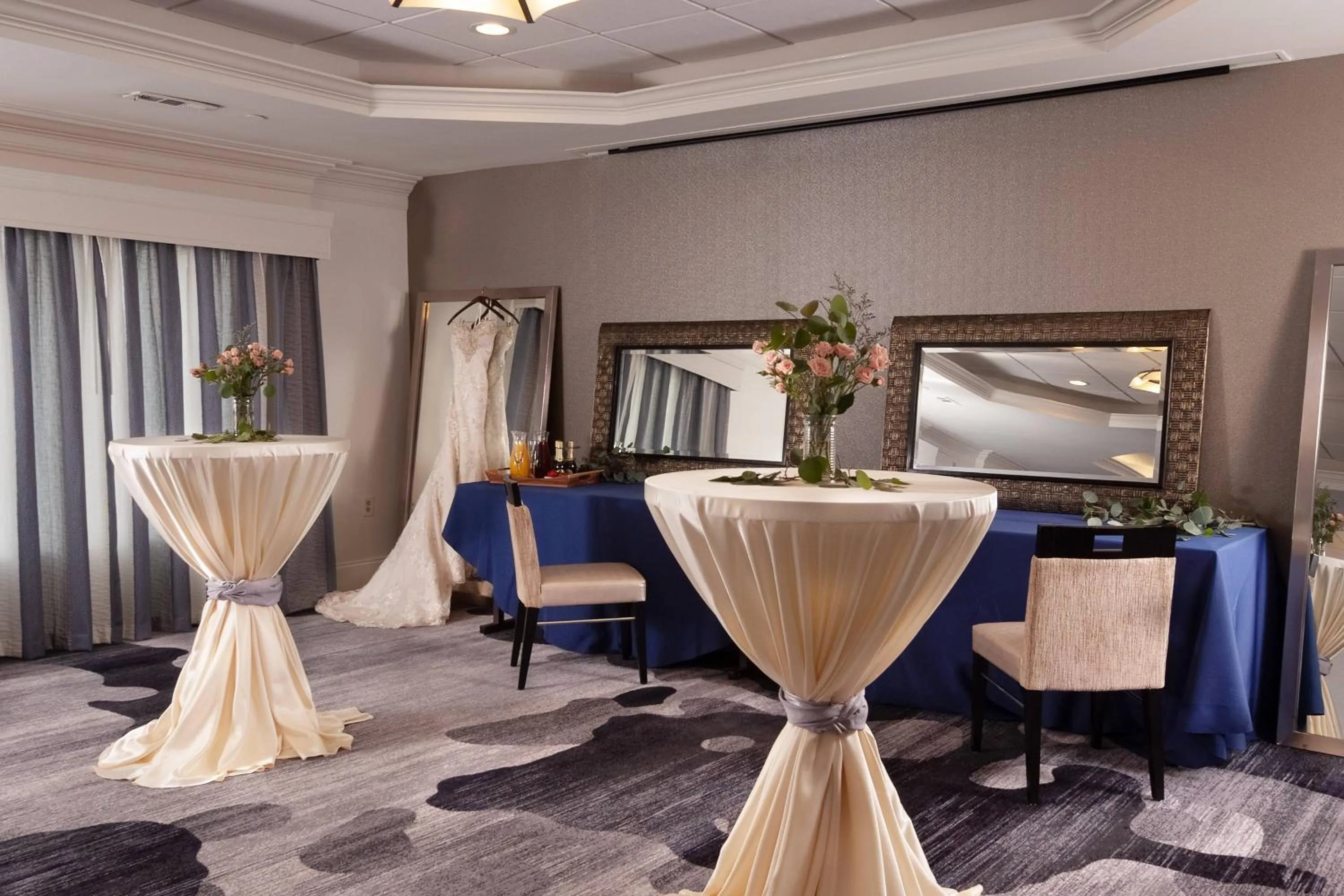 Banquet/Function facilities in Courtyard Charleston Waterfront