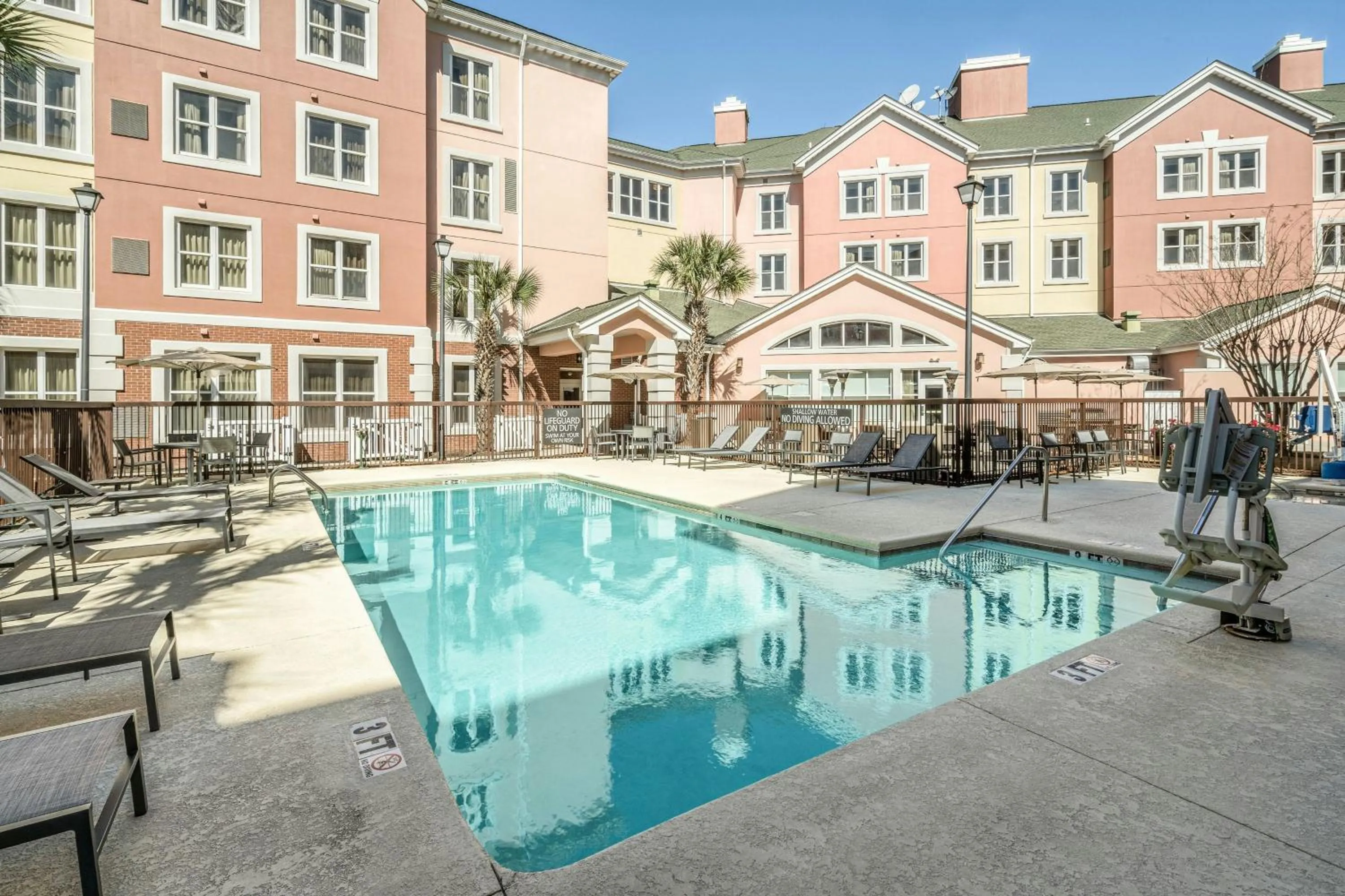 Swimming pool in Residence Inn by Marriott Charleston Airport