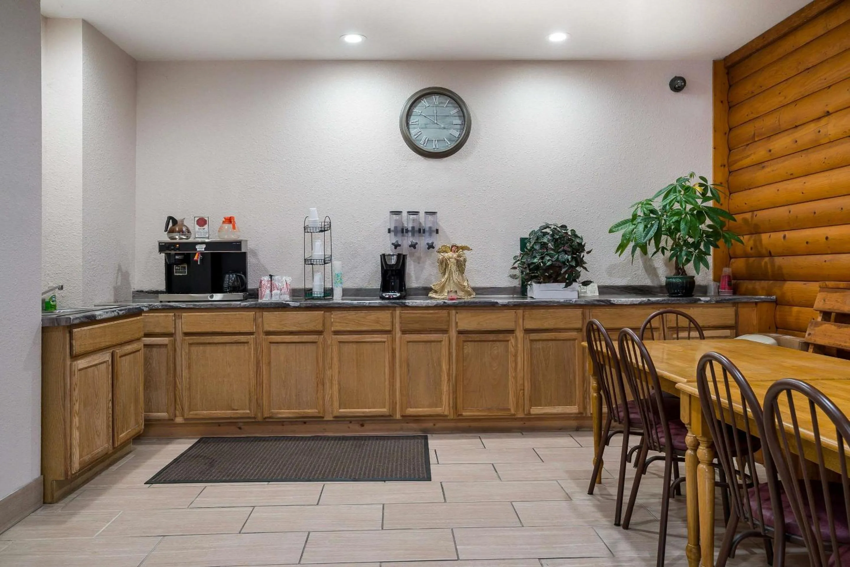 Breakfast in Rodeway Inn Harlan