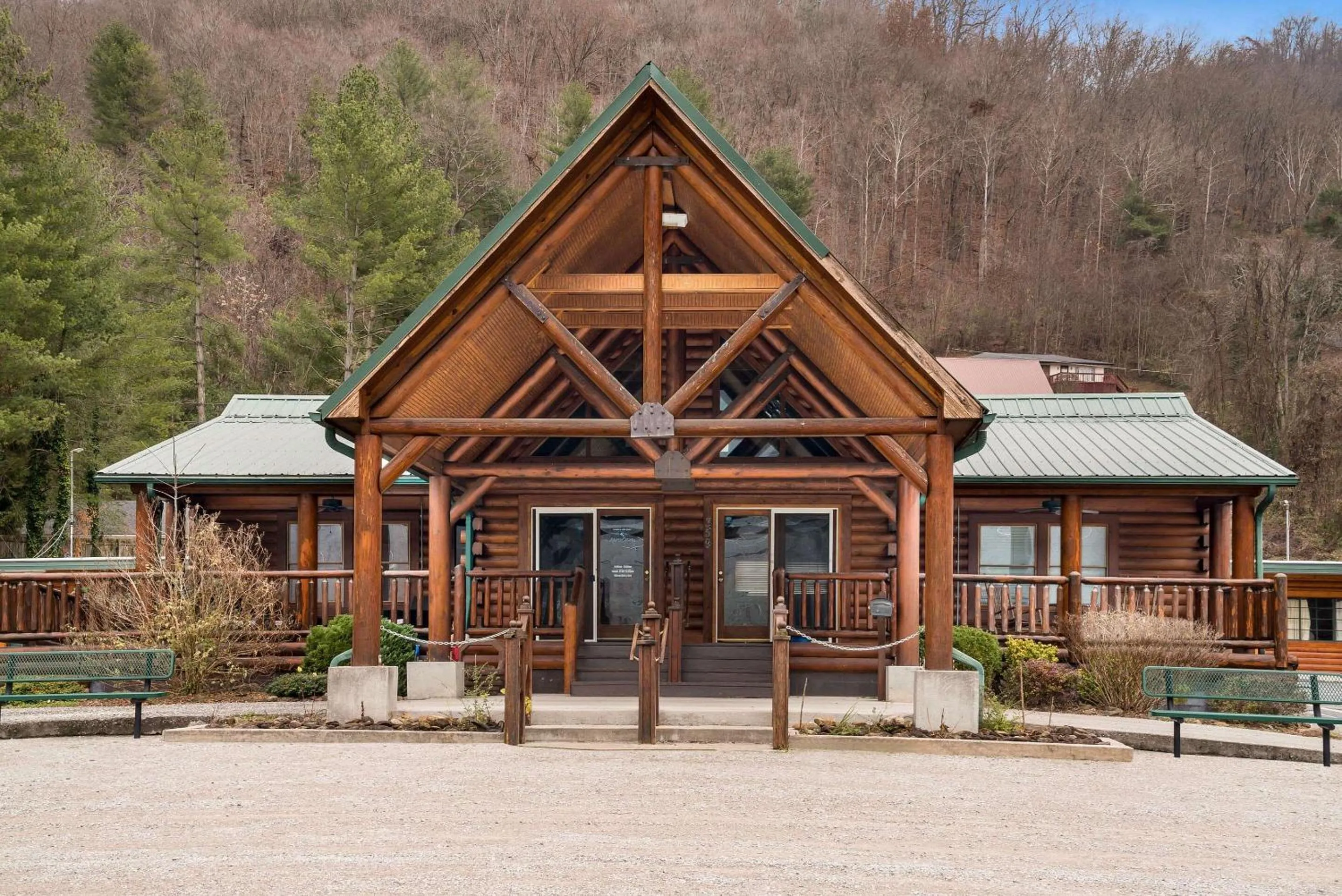 Property building in Rodeway Inn Harlan