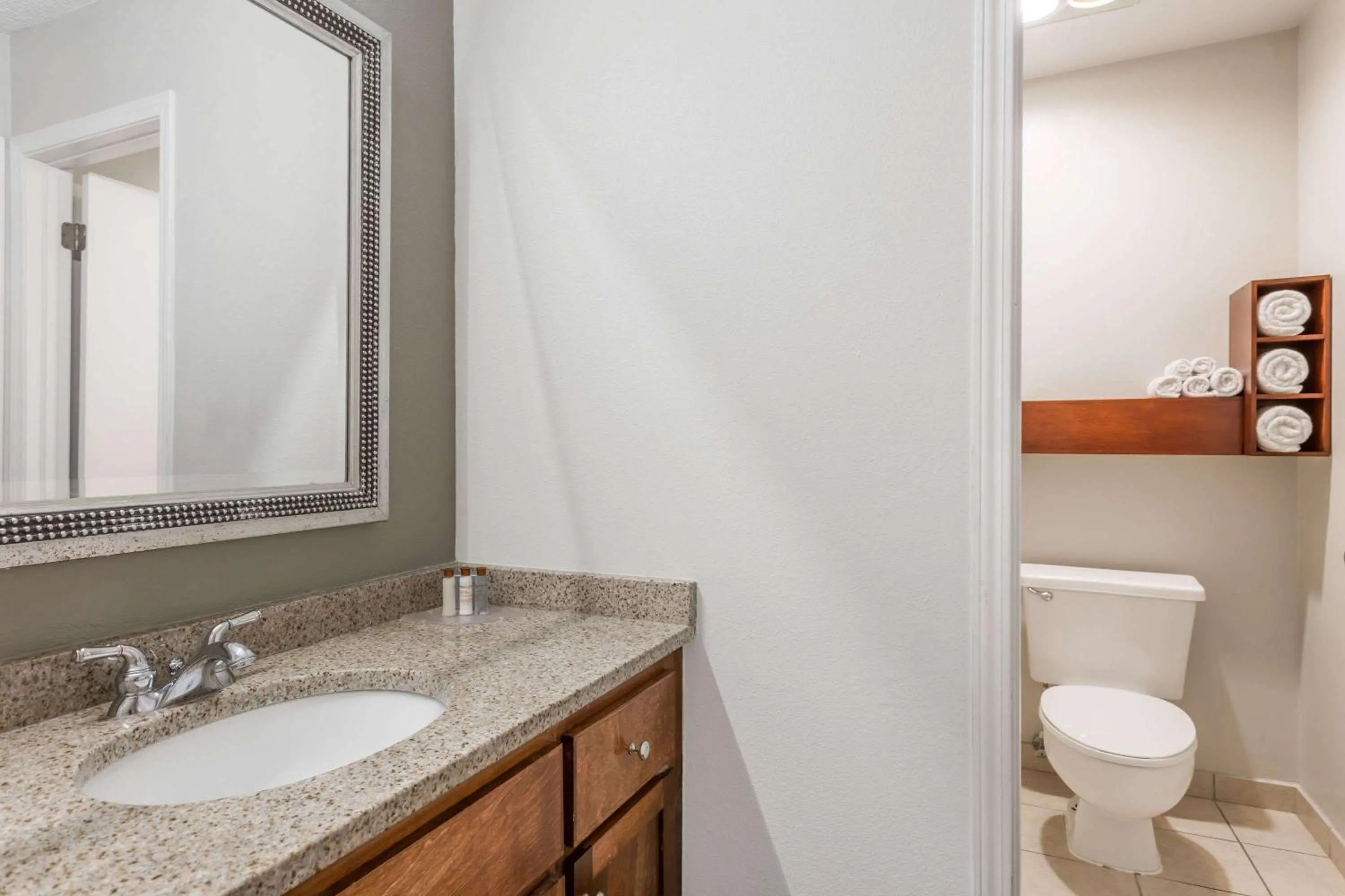 Bathroom in Hawthorn Suites By Wyndham North Charleston