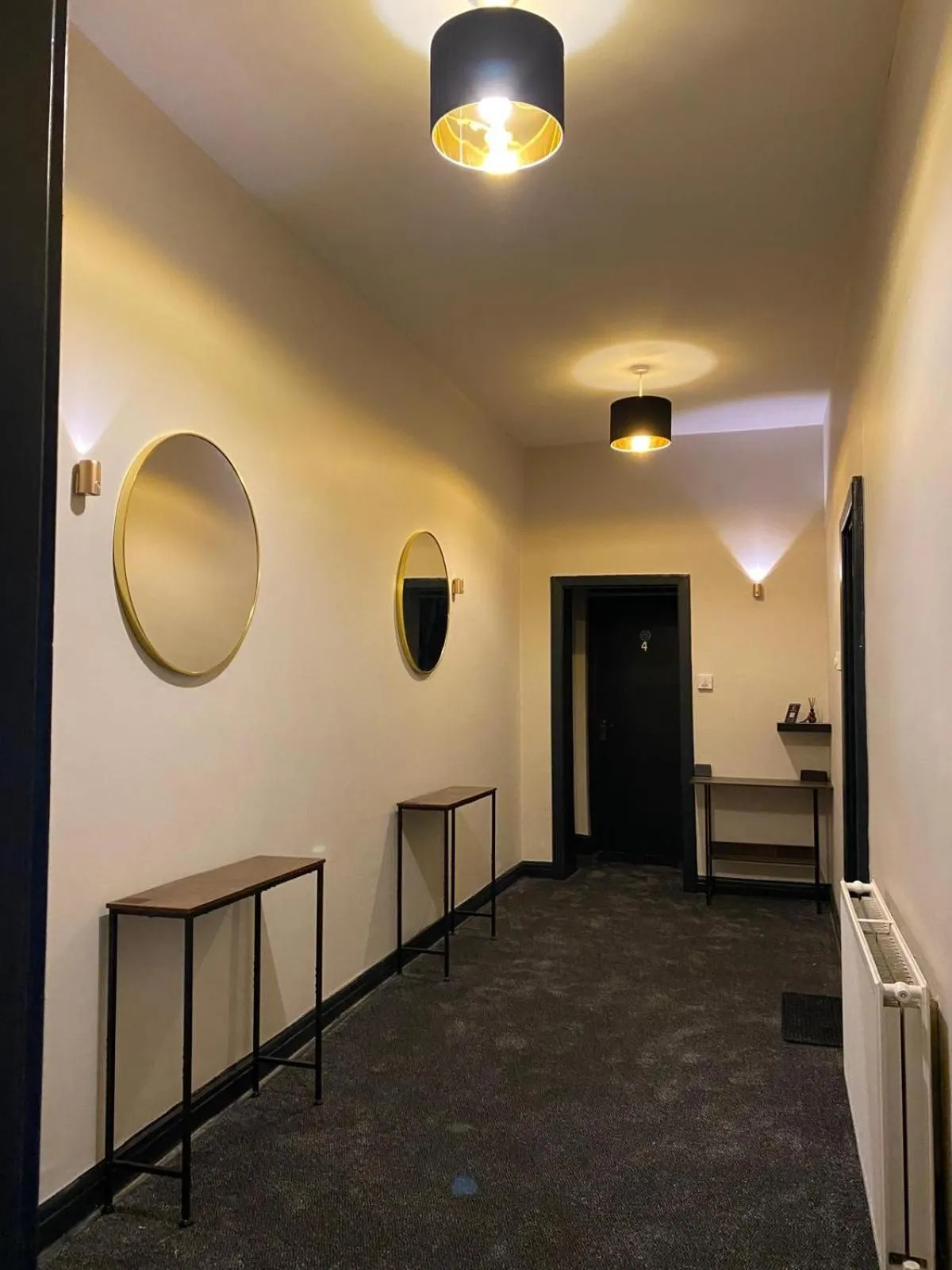 The Victoria Bar & Hotel