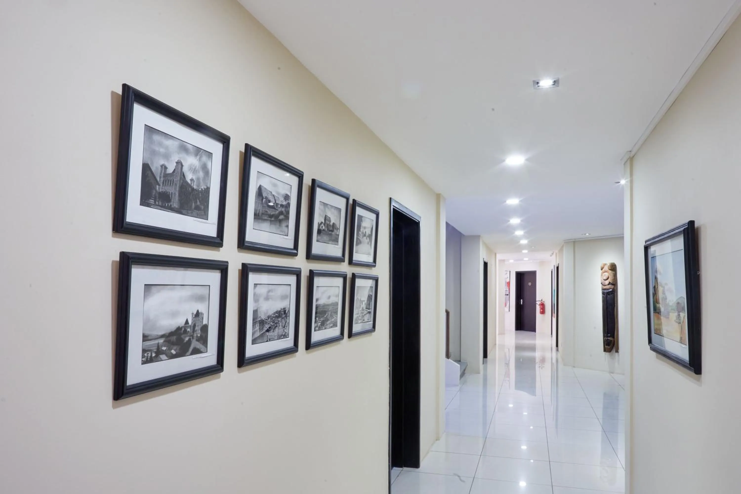 Area and facilities in San Cristobal Boutique Hotel - Ivato Airport