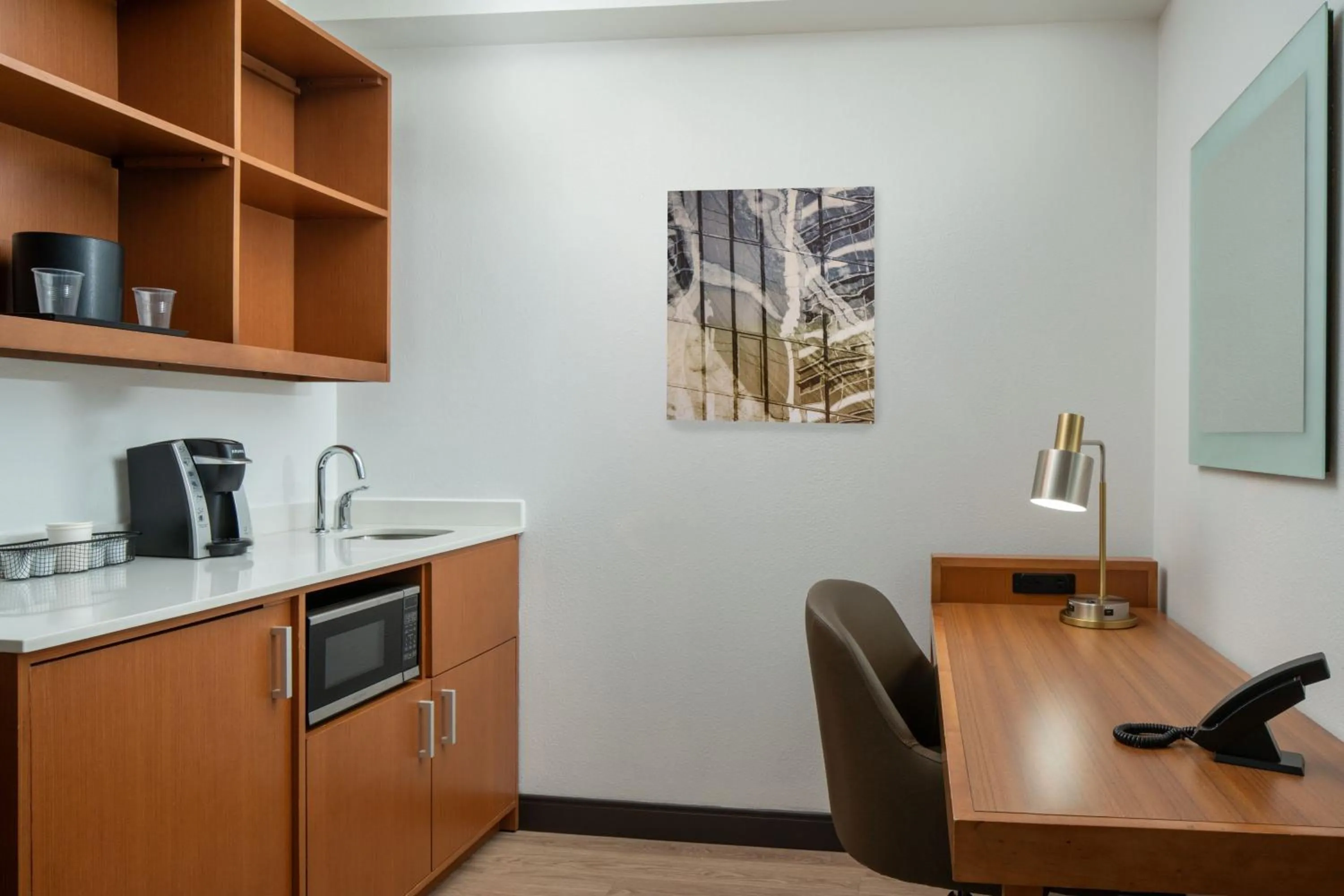 Kitchen or kitchenette in SpringHill Suites by Marriott Charleston Riverview