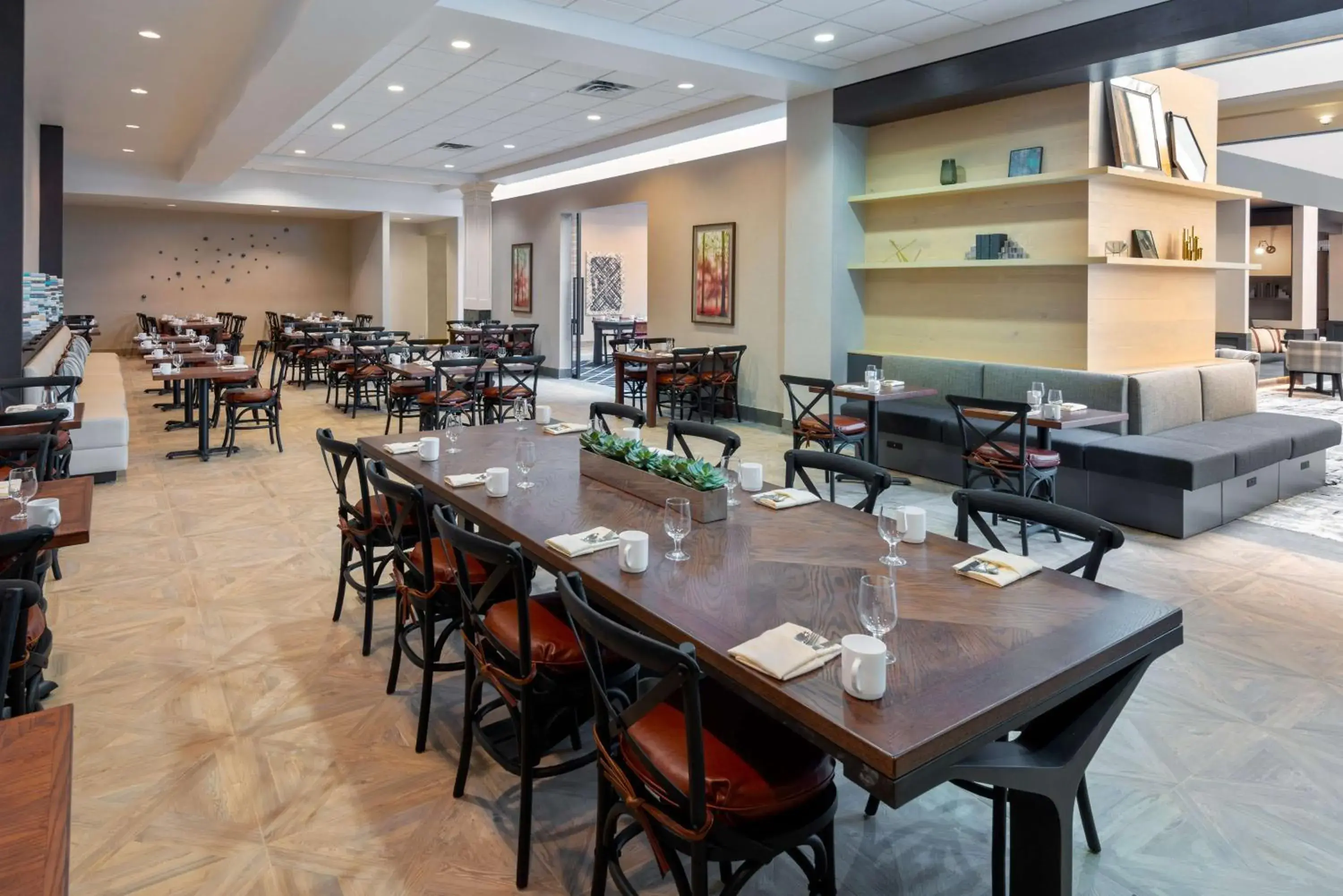 Restaurant/places to eat in Hilton Charlotte Airport Hotel Restaurant/places to eat in Hilton Charlotte Airport Hotel