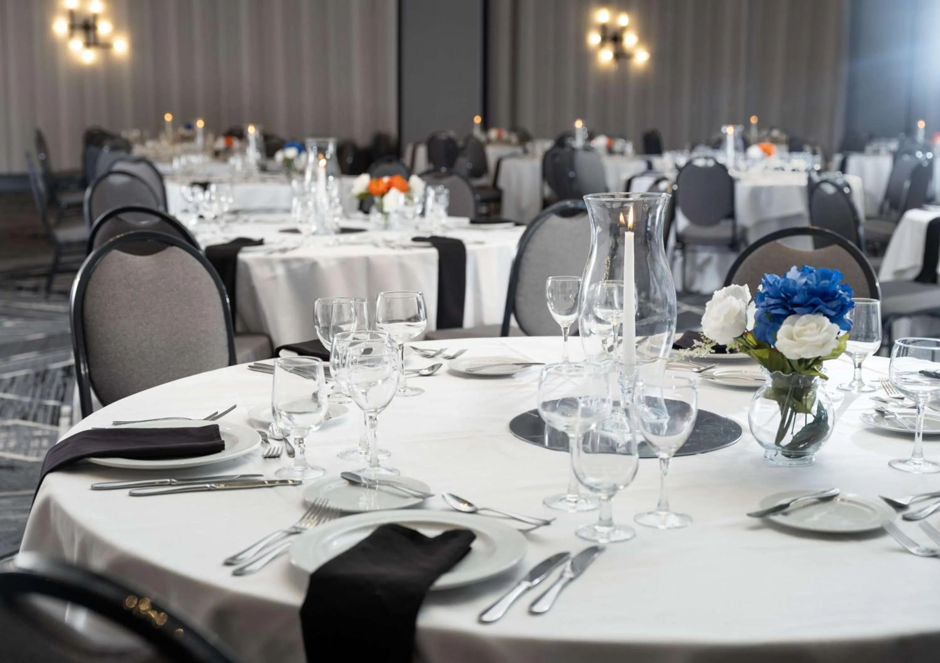 Meeting/conference room in Hilton Charlotte Airport Hotel