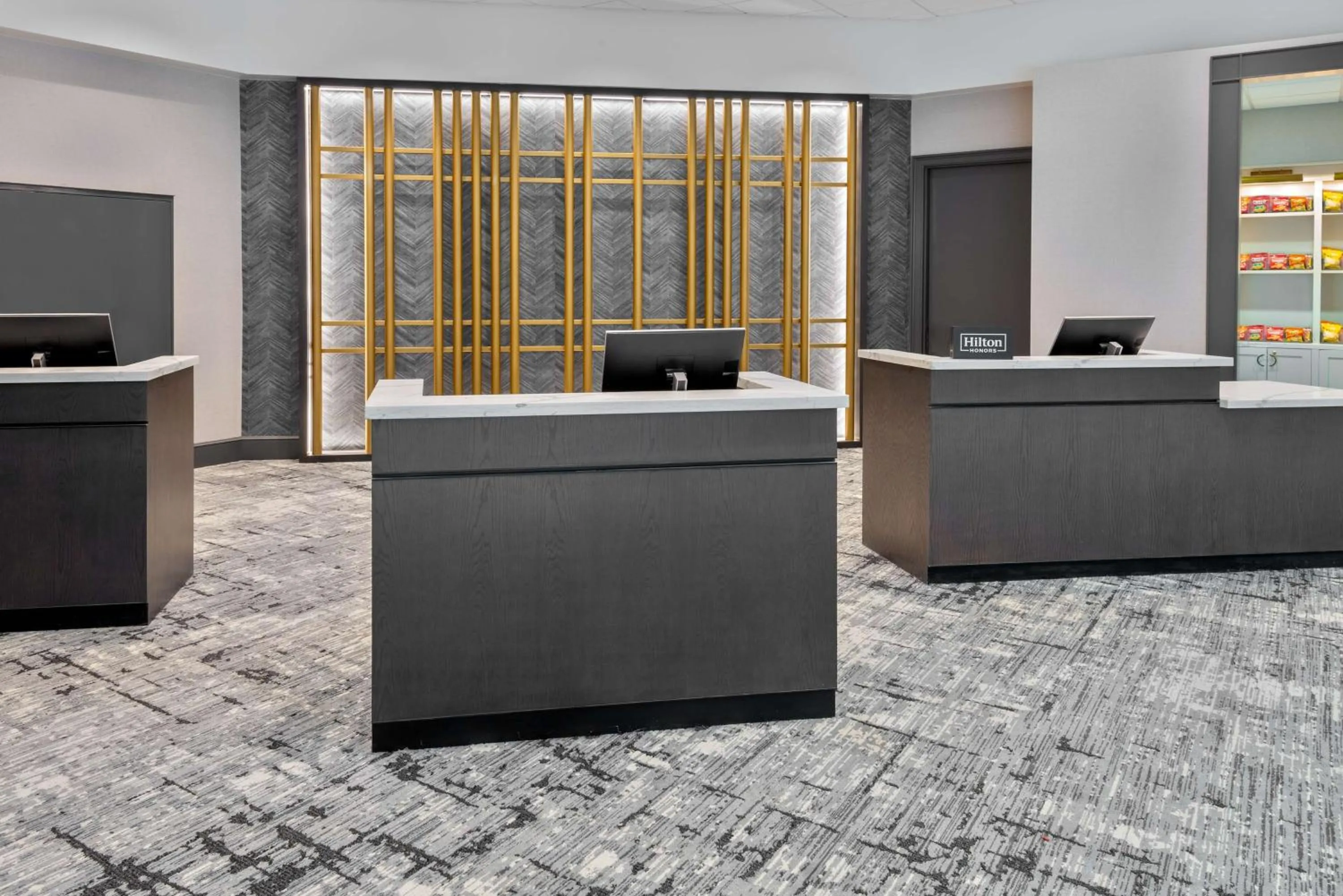 Lobby or reception in Hilton Charlotte Airport Hotel