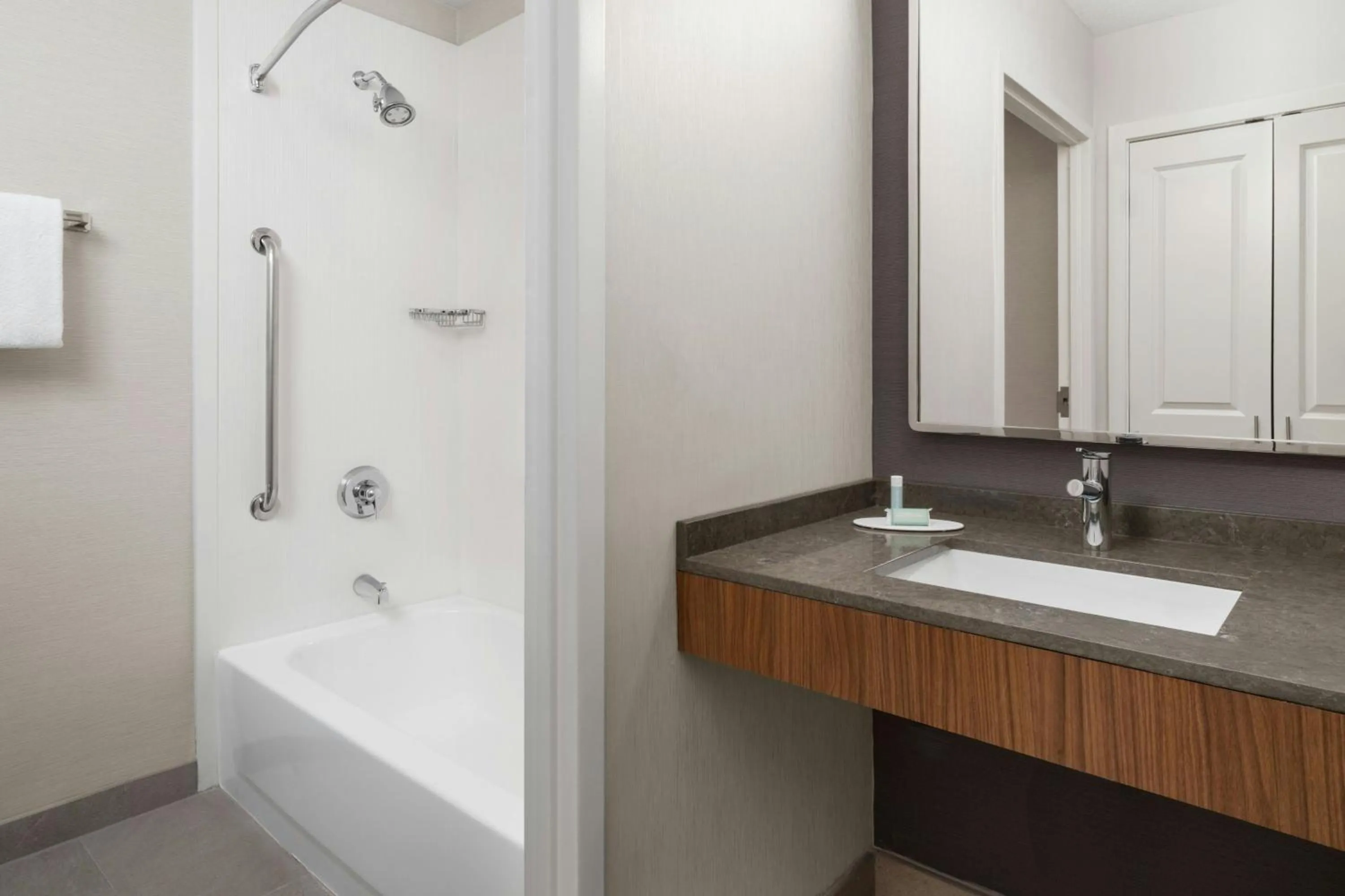 Bathroom in Courtyard Charlotte City Center