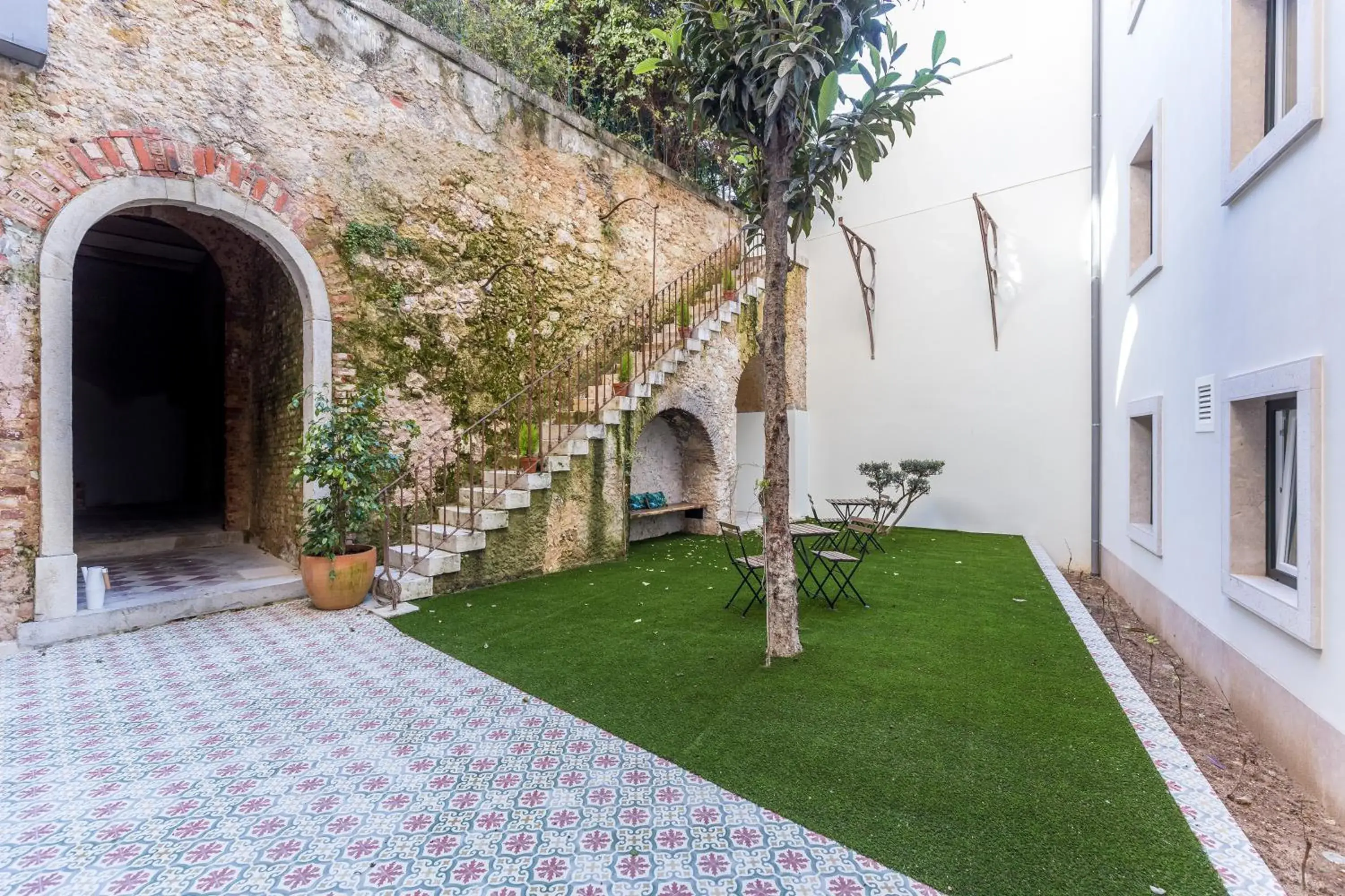 Property building in Lisbon Wine Hotel Property building in Lisbon Wine Hotel