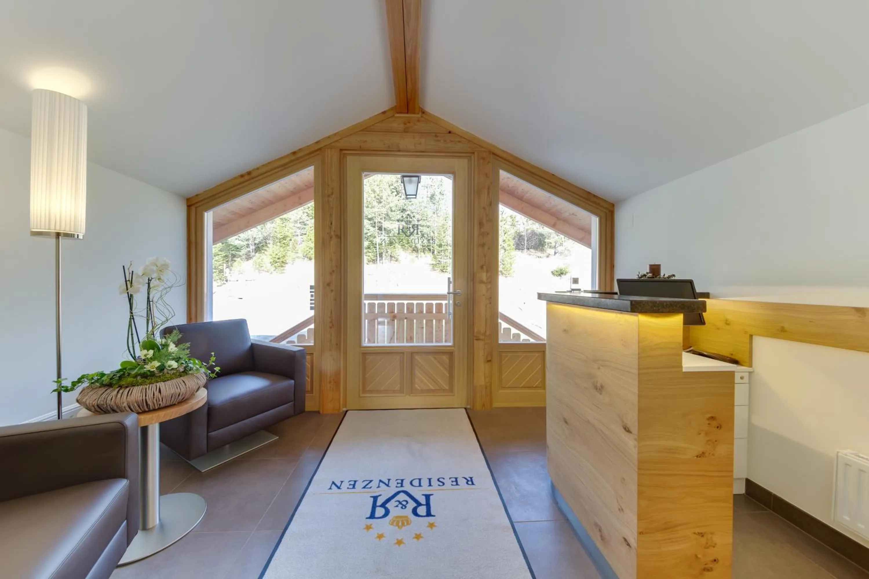 Facade/entrance, Bed in R&R Residenzen Aparthotel