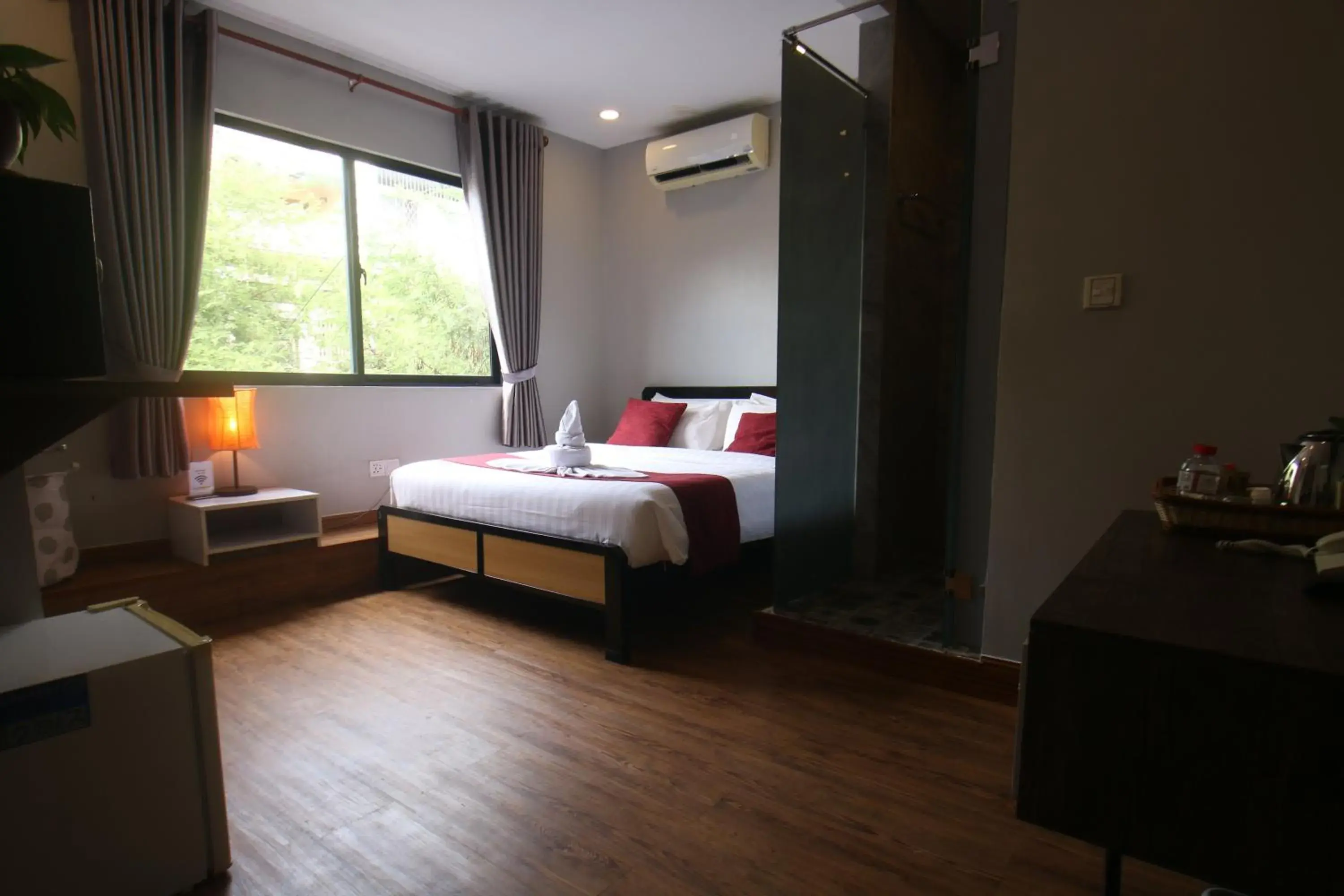 Photo of the whole room, Bed in Ostro Hotel Photo of the whole room, Bed in Ostro Hotel