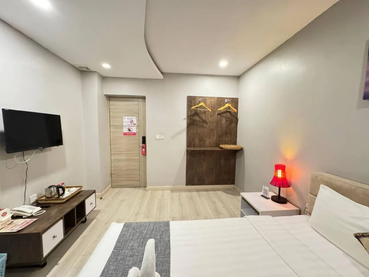 Photo of the whole room, Bed in Ostro Hotel