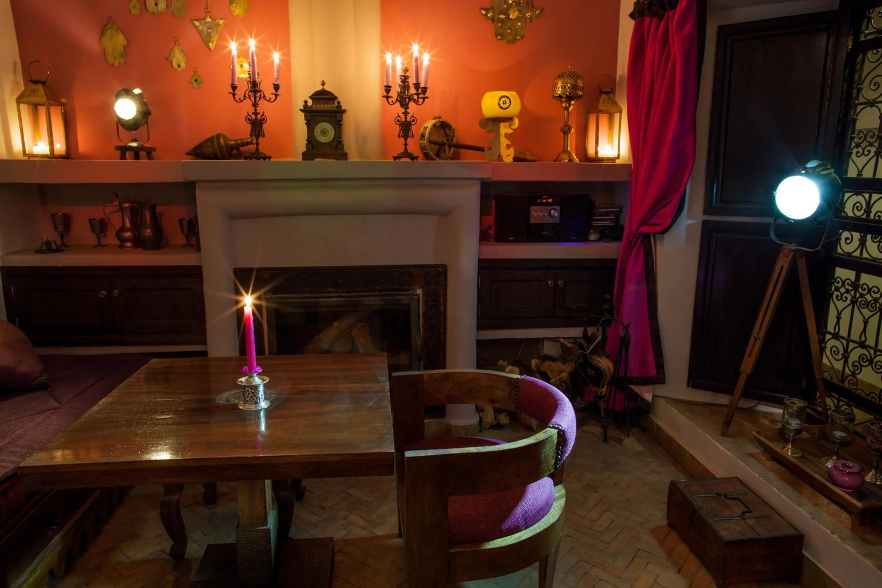 Restaurant/places to eat in Riad Houdou