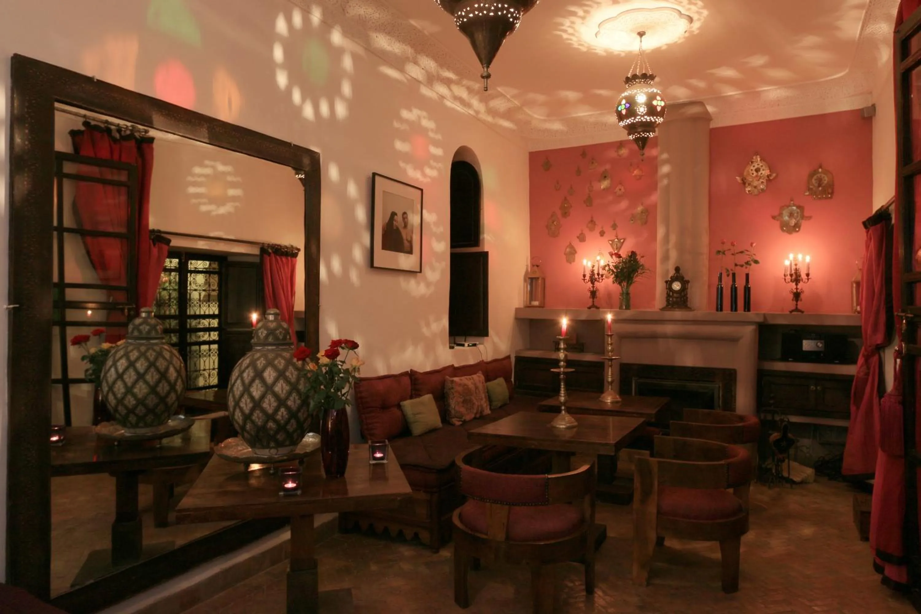 Restaurant/places to eat in Riad Houdou