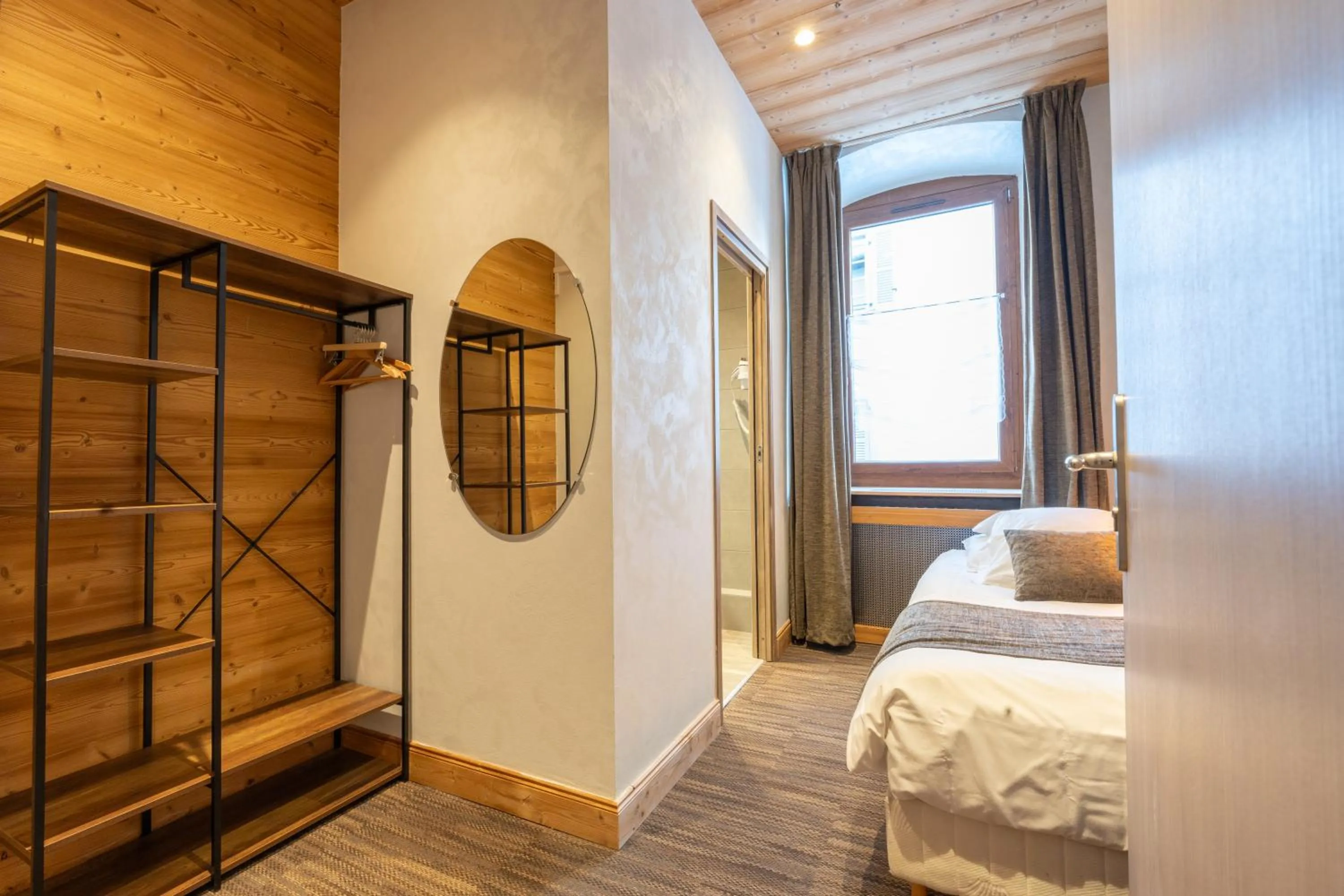 Bedroom, Bed in Hotel la Pointe Percee